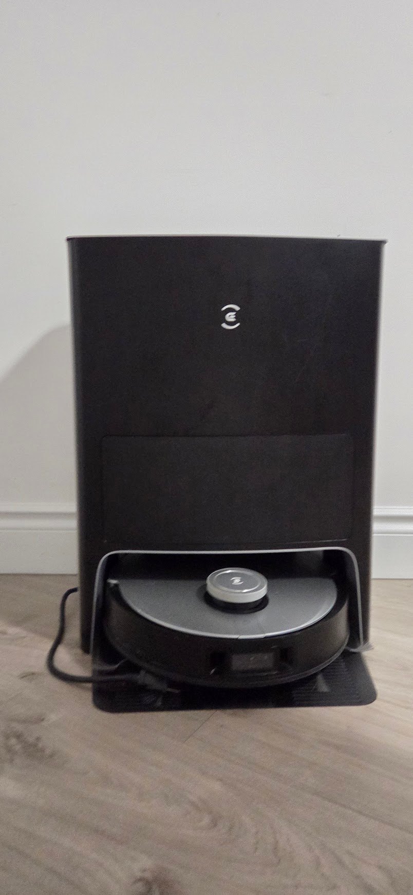 Ecovacs Deebot X1 Robot Vacuum and OMNI Station