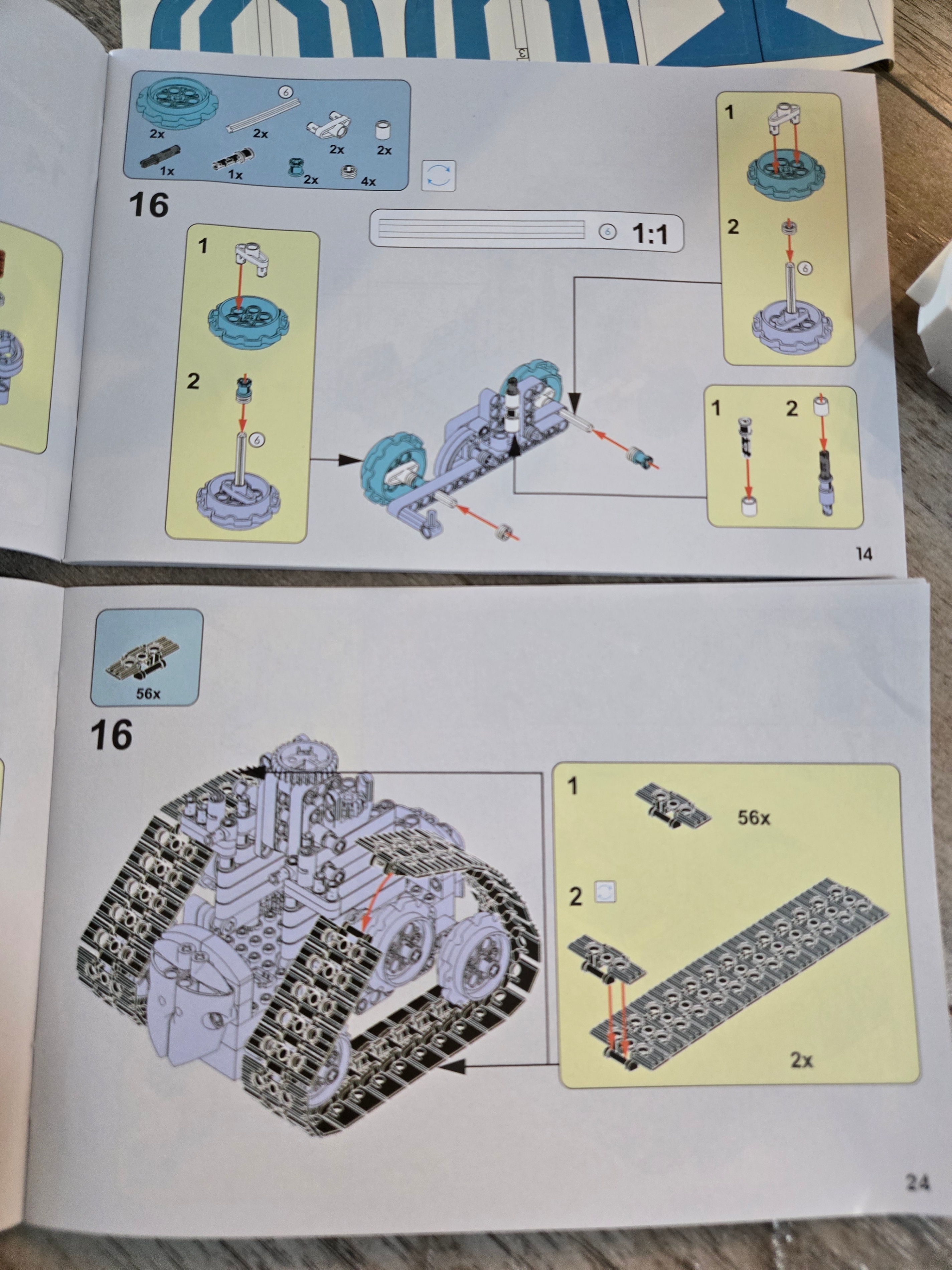 Kaiyu Technical Control Robot Building Set K96132 - photo 4