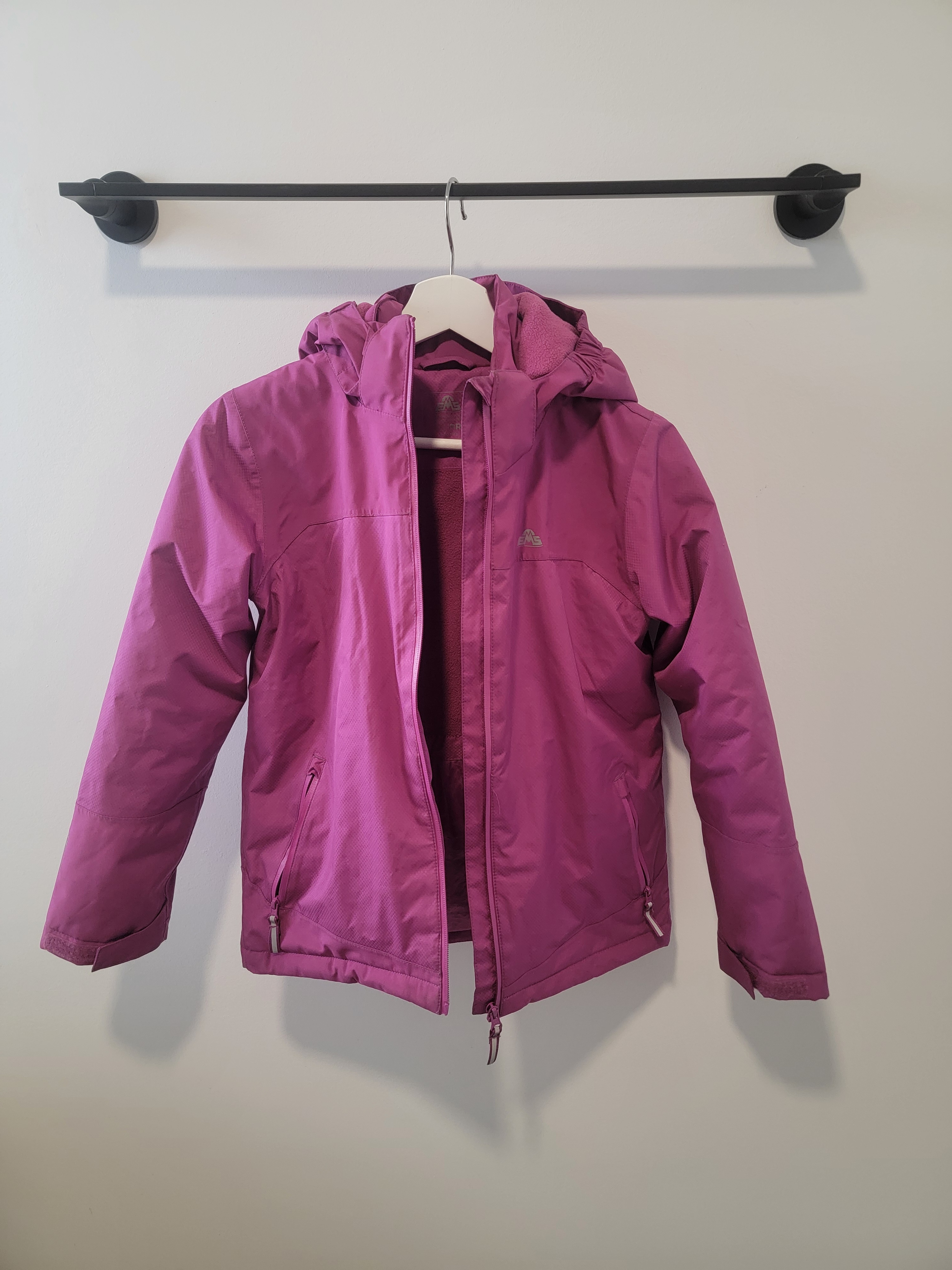 Girls age 8-10 jacket in new excellent condition