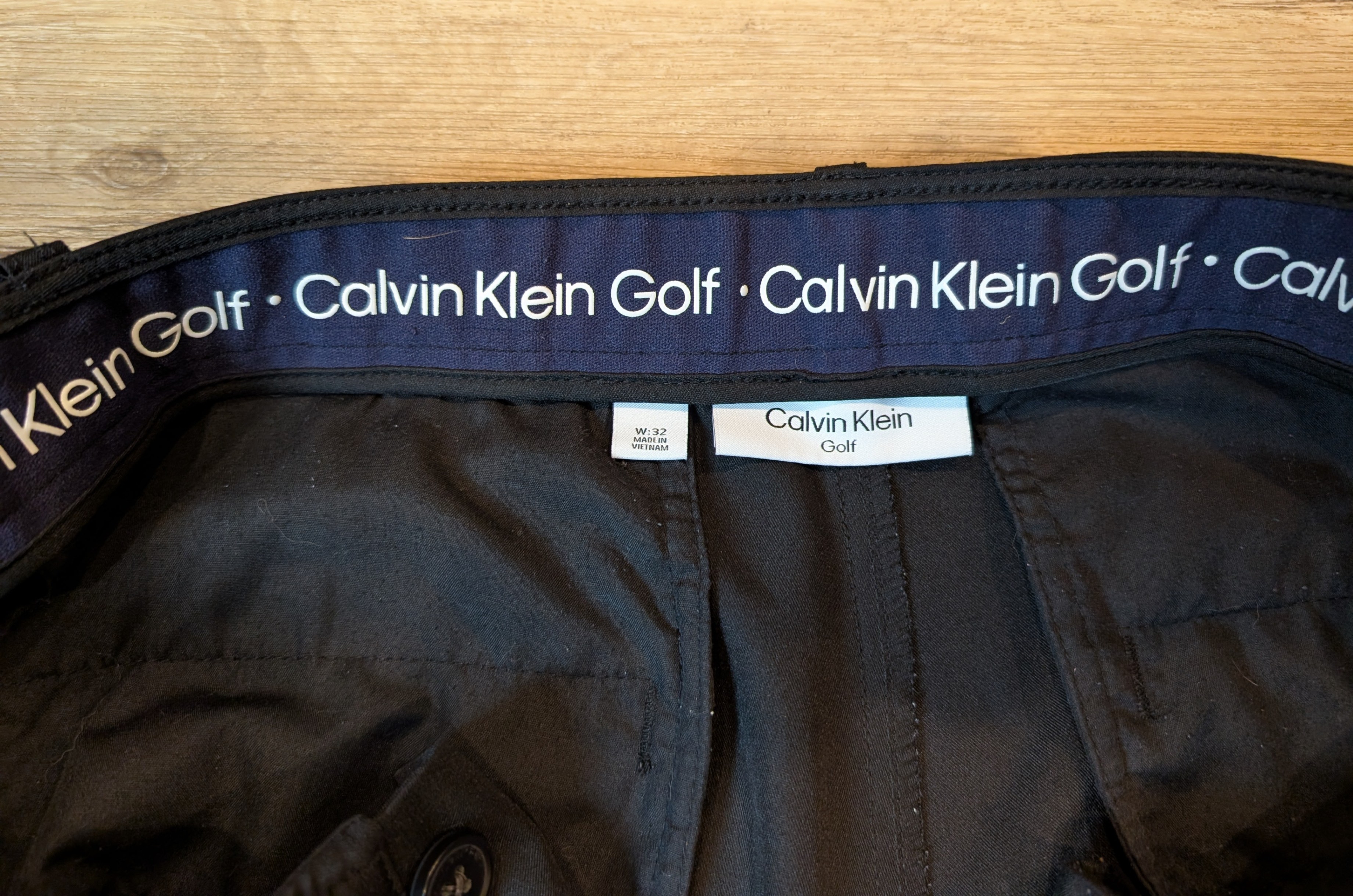 Calvin Klein Golf Shorts - Men's Size 32 - Black - photo 4