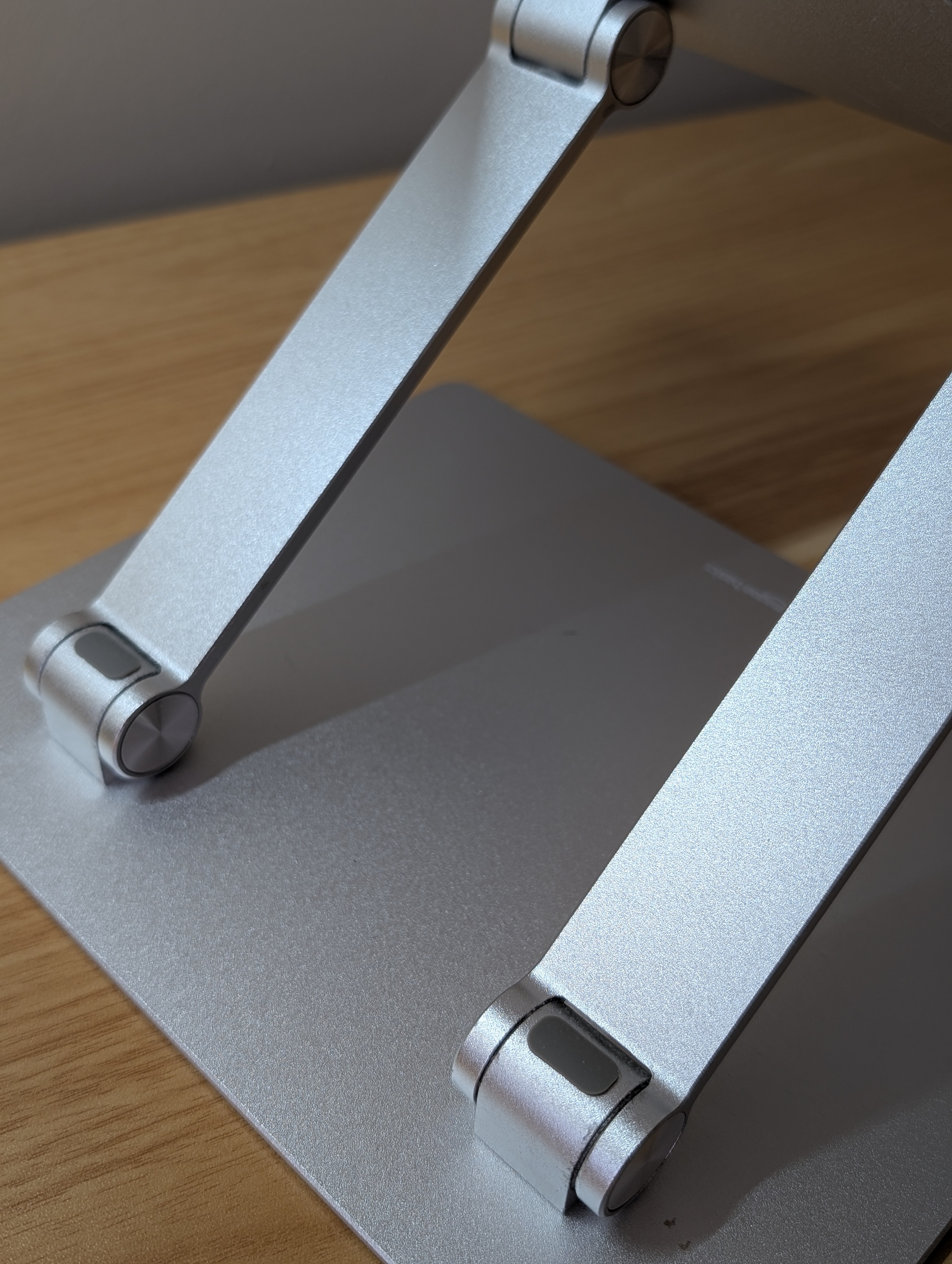 Amazon Basics Adjustable Aluminum Laptop Stand - Excellent - photo 3