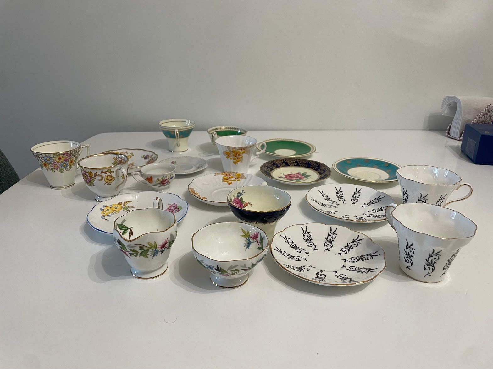 Vintage Teacup Saucer Lot - photo 2
