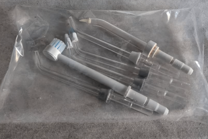 Ultra Water Flosser wp-100, with brand new replacement kit - photo 3