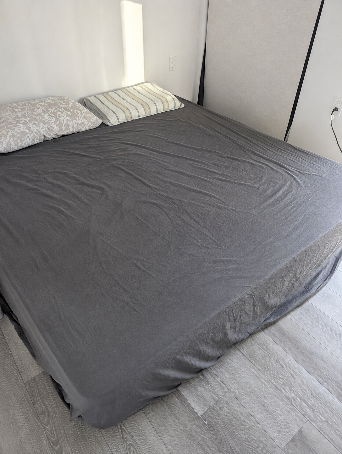 Mattress + FREE Waterproof Protector – Moving Sale