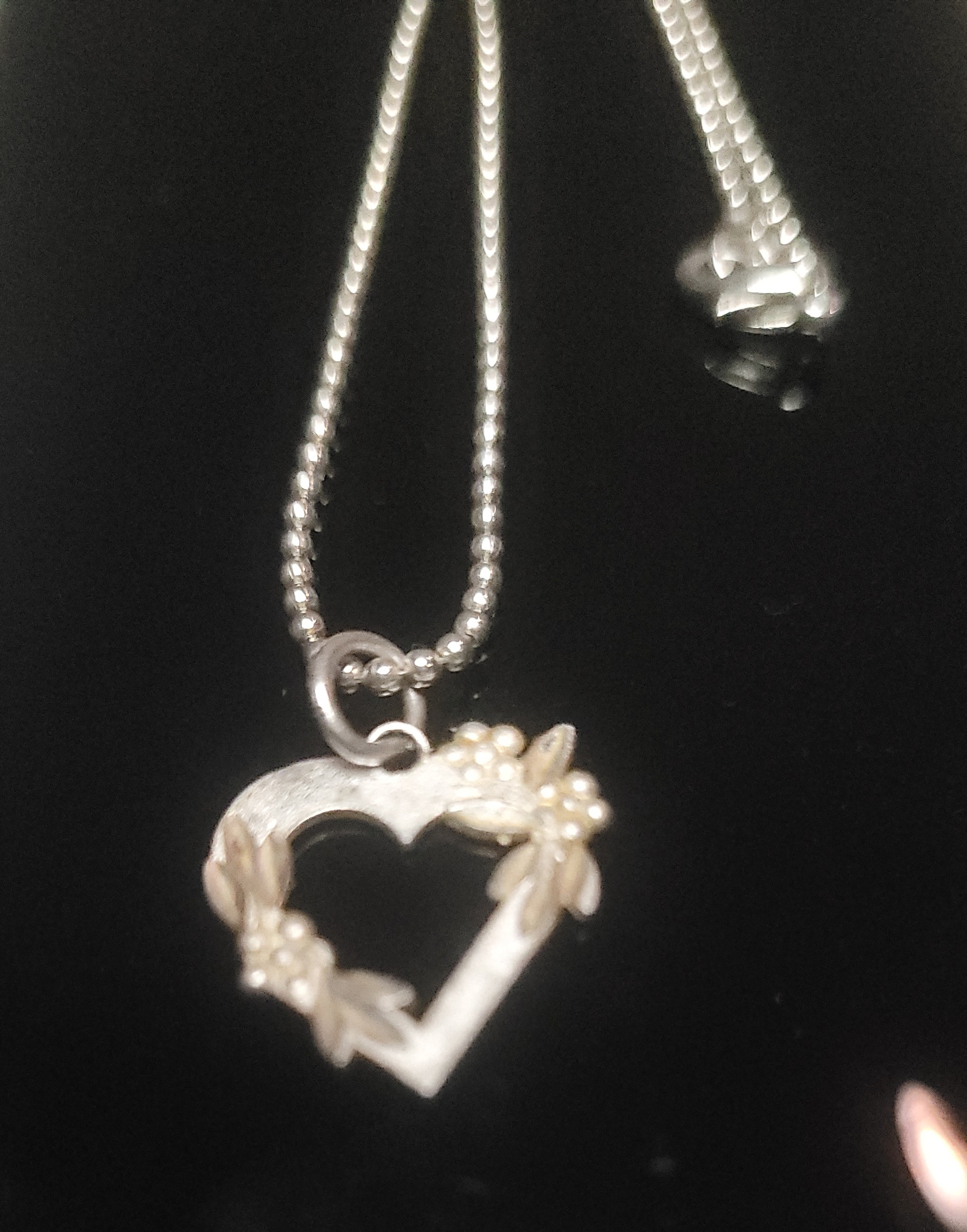 90s Tri Tone Open Heart Floral Leaf Pendant Bead Chain Necklace - photo 4