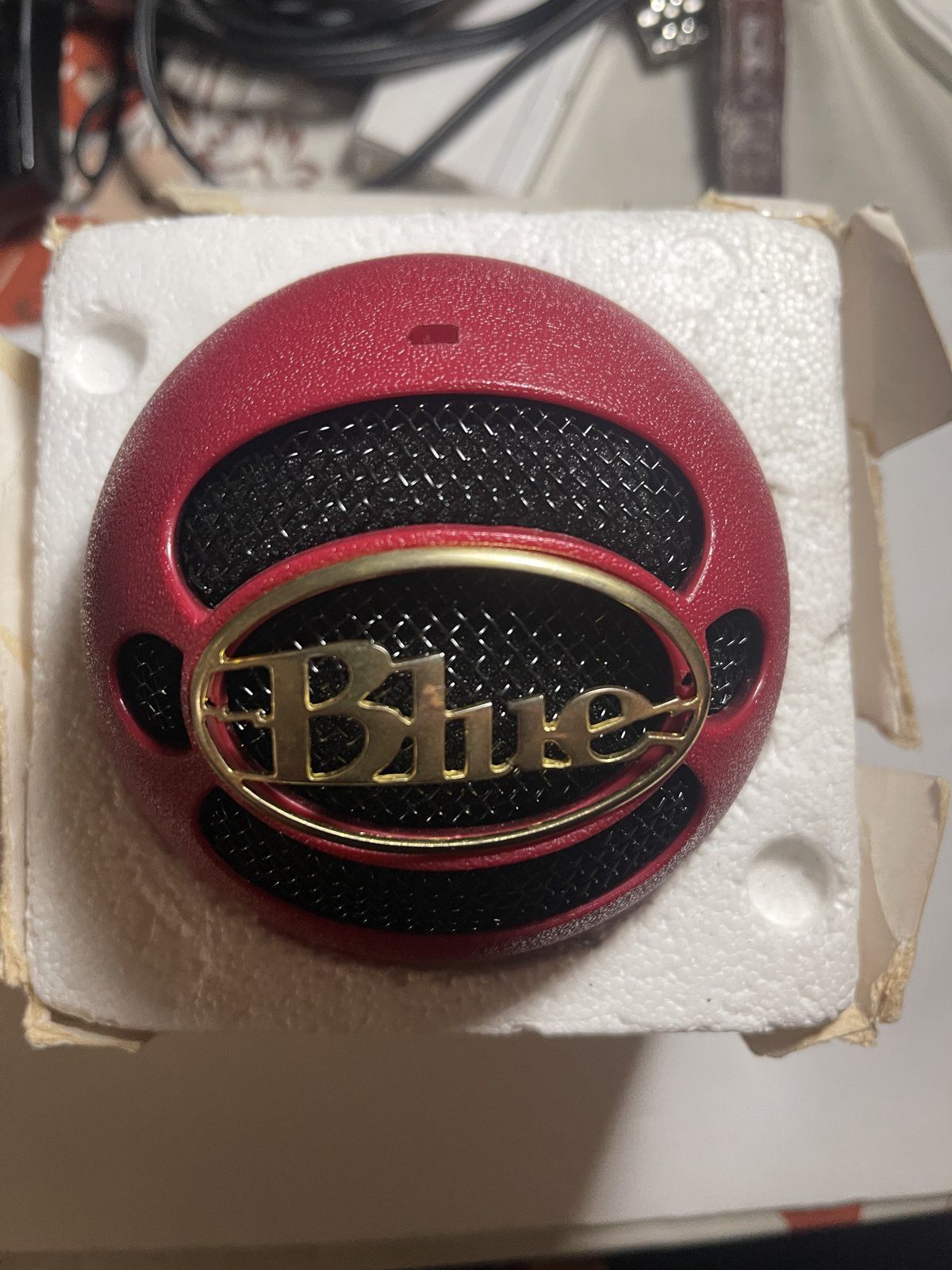 Blue Microphones Ball Dynamic Mic - Red, Made in Latvia, w/ Box