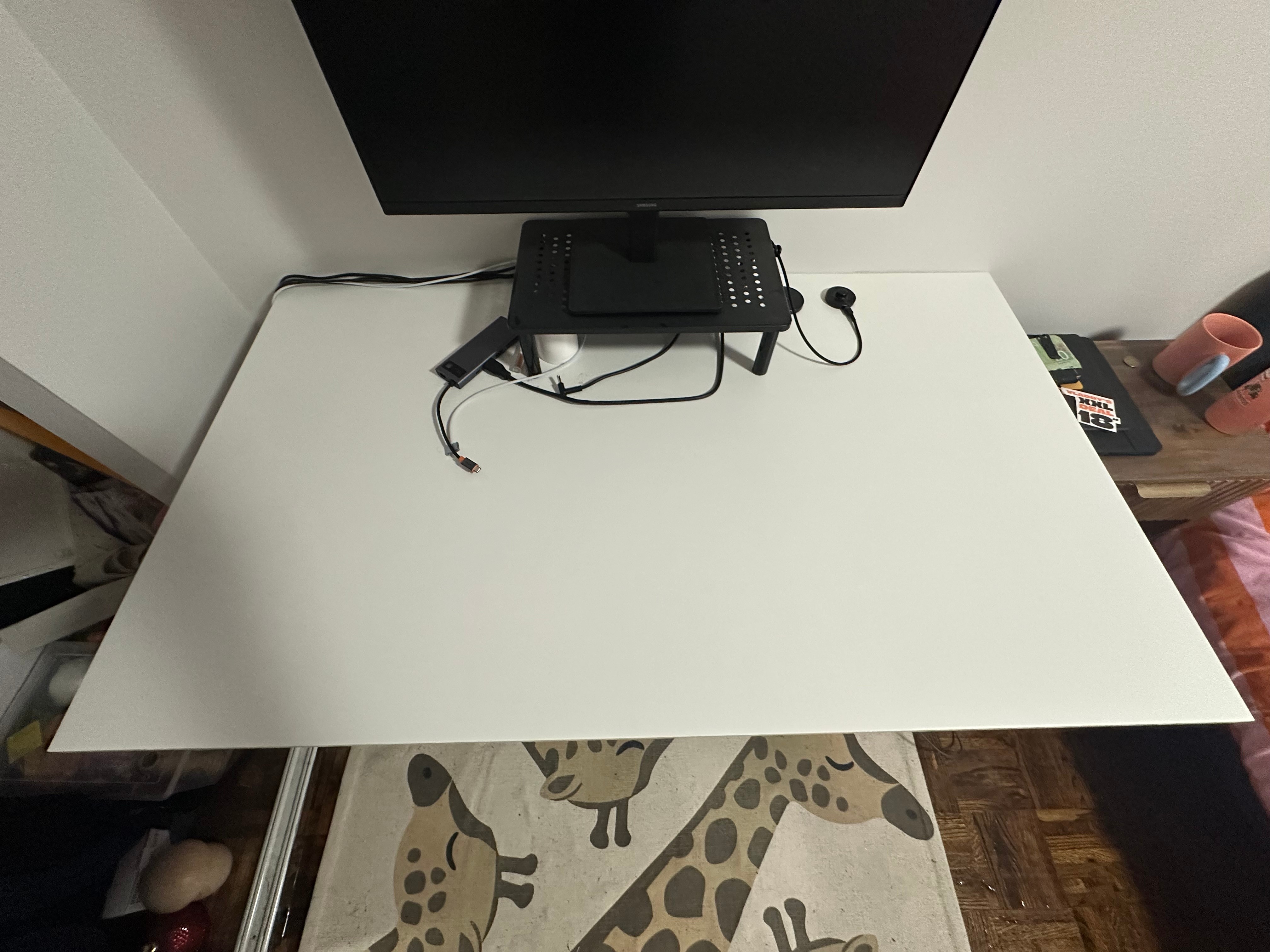 White Desk Trotten - photo 2