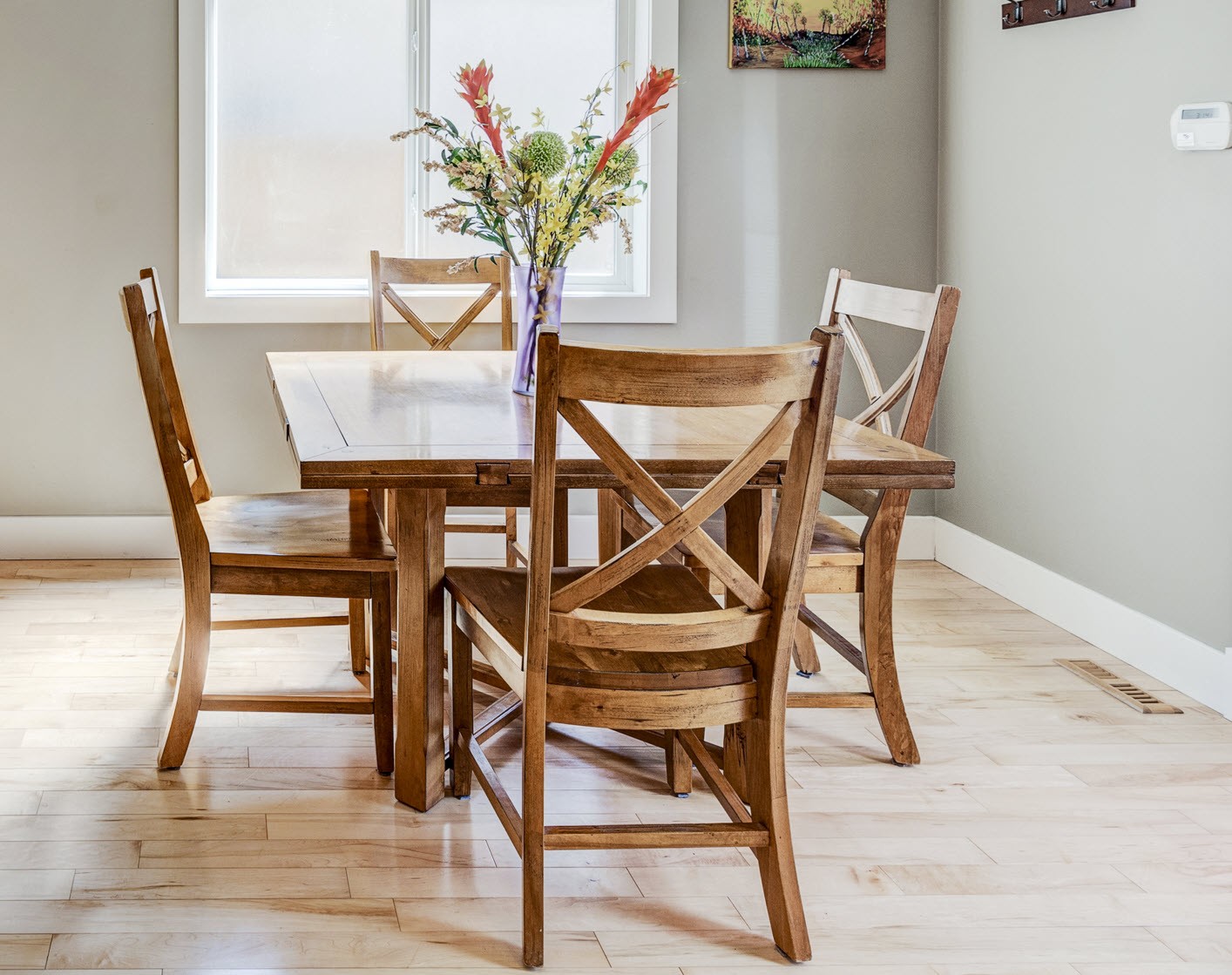 Dining Table & 6 Chairs