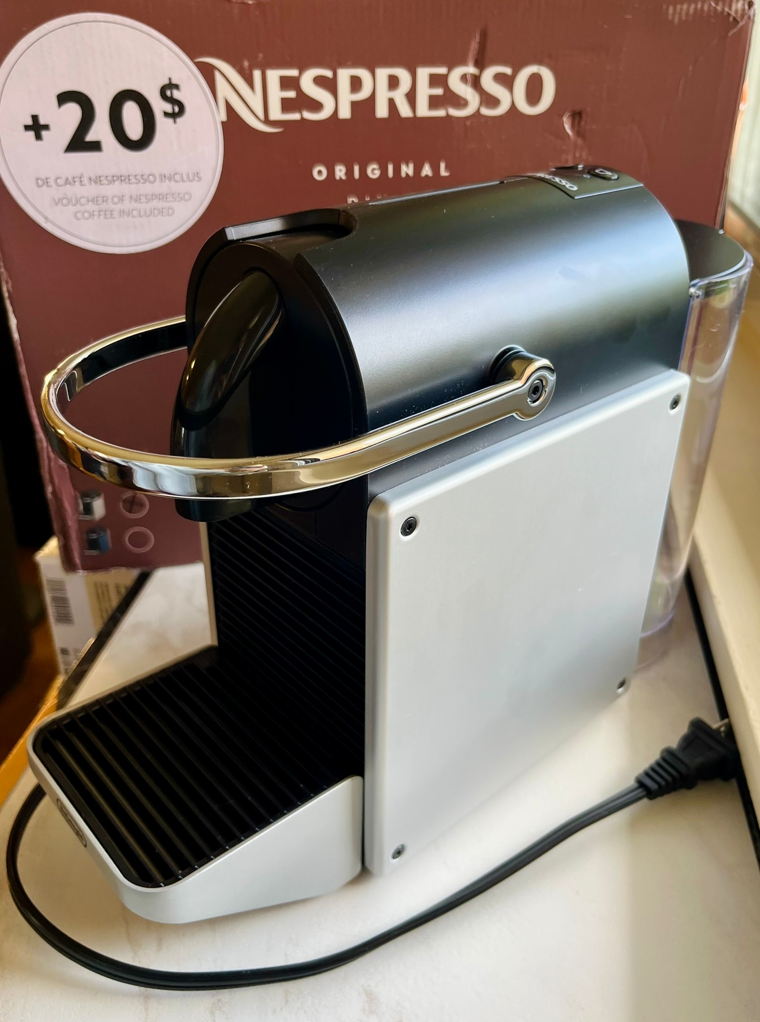 Nespresso Pixie Coffee Machine by De'Longhi