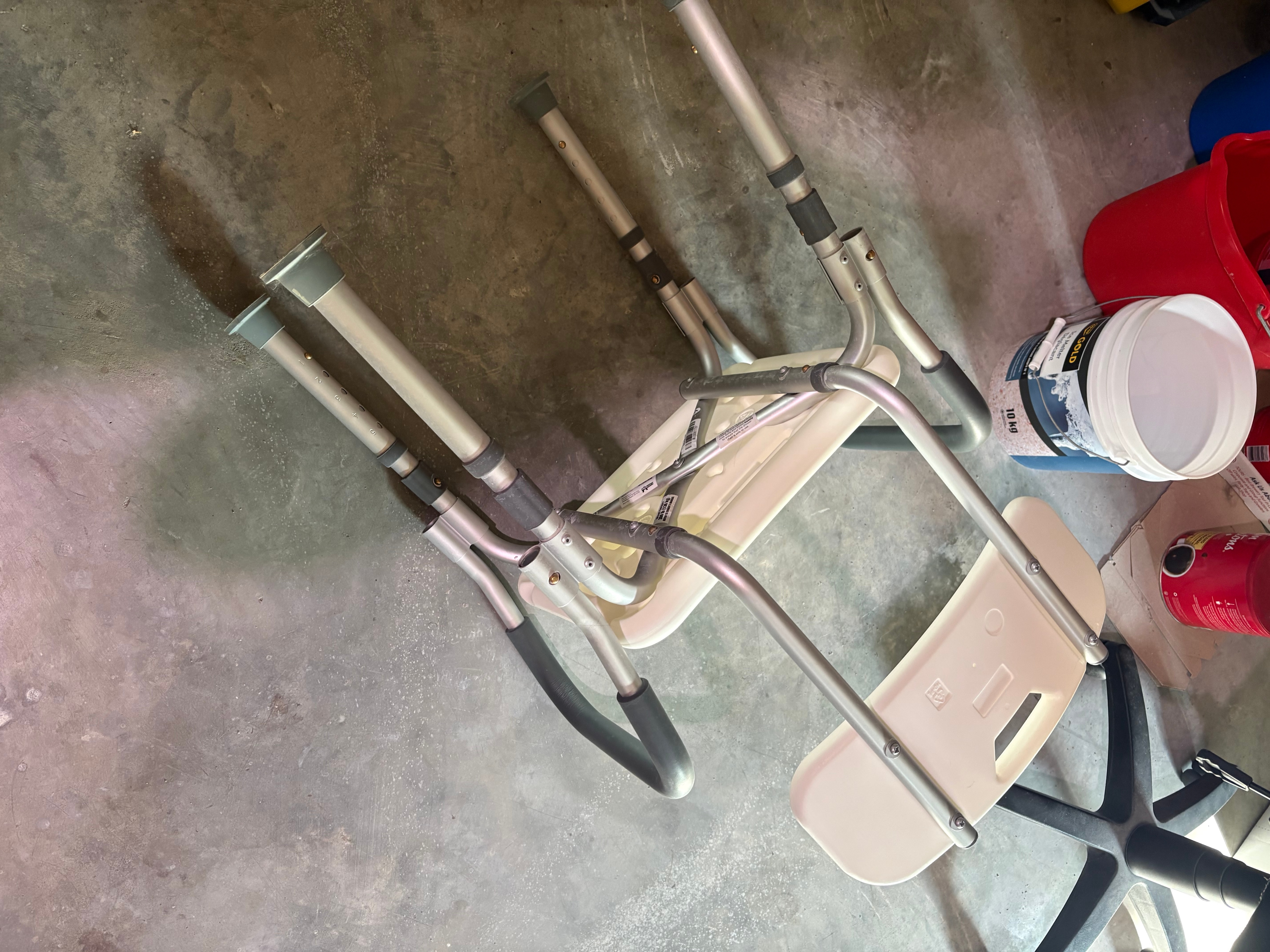 Shower Chair with Back and Arms - photo 2