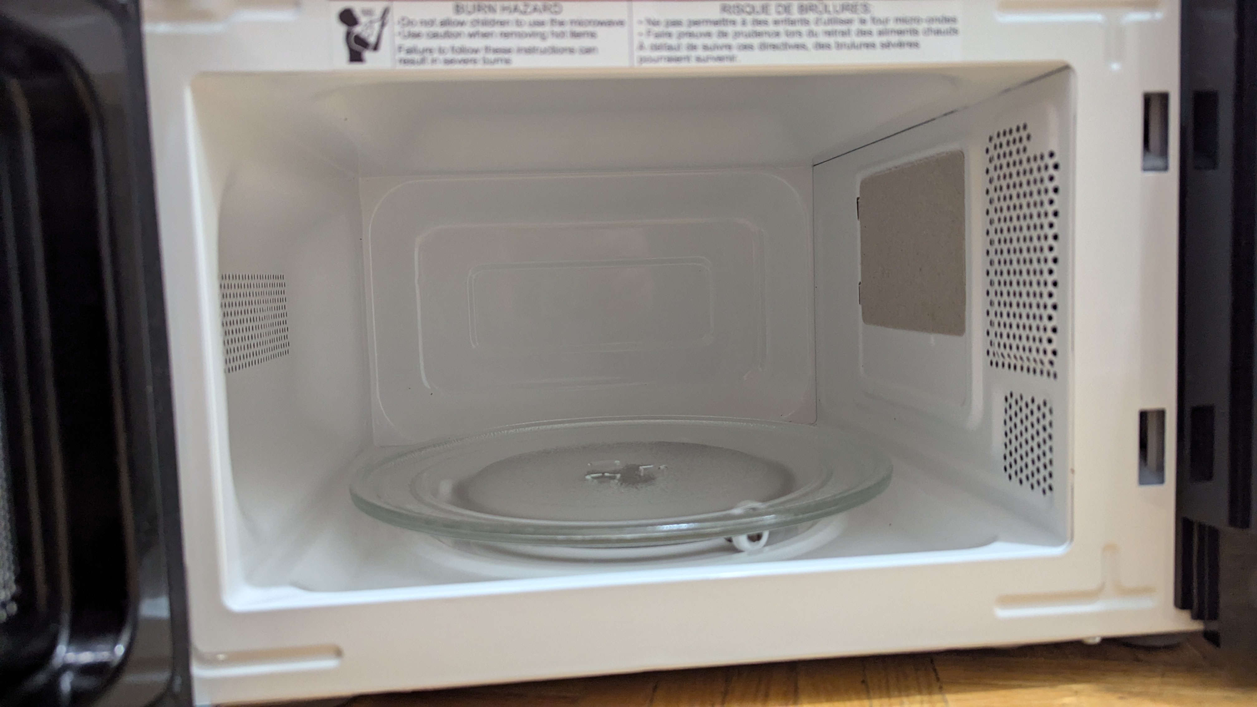 Small Compact Microwave 900W \ 0.9cu.ft. Countertop Oven - photo 2