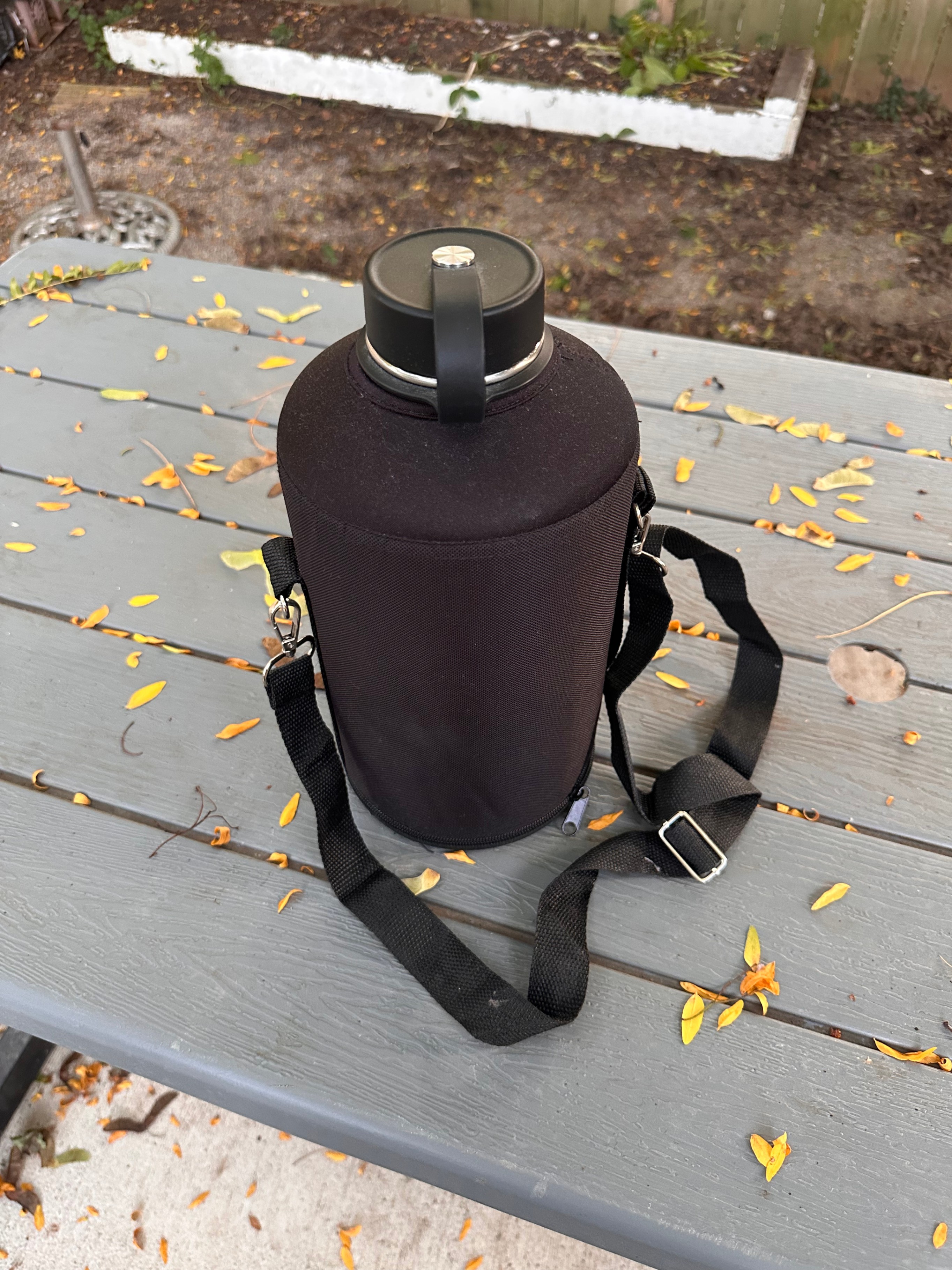 Large Insulated Stainless Steel Water Bottle with Carrying Pouch - photo 2