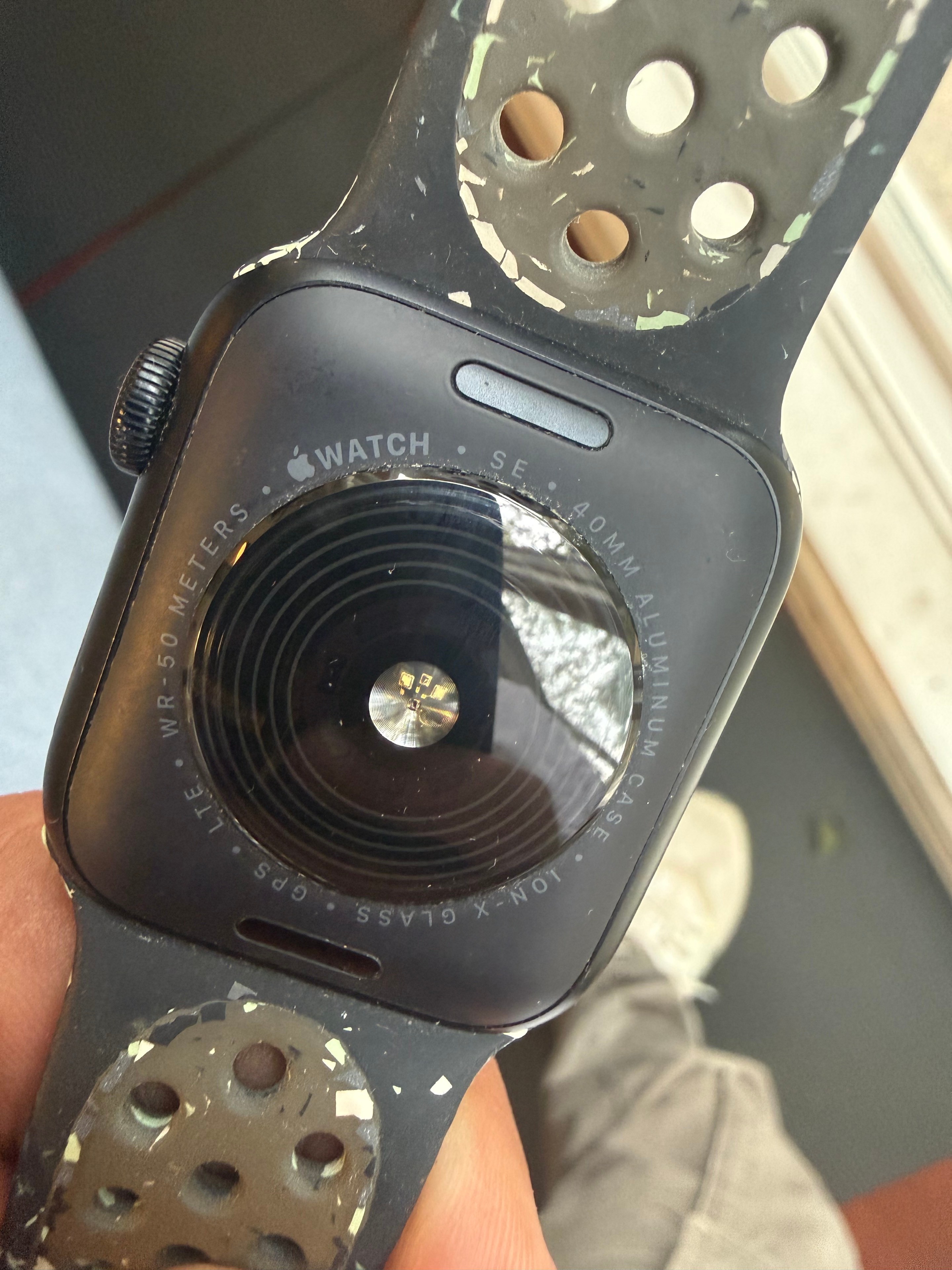 Apple Watch SE 40mm GPS + Cellular - Black - photo 4