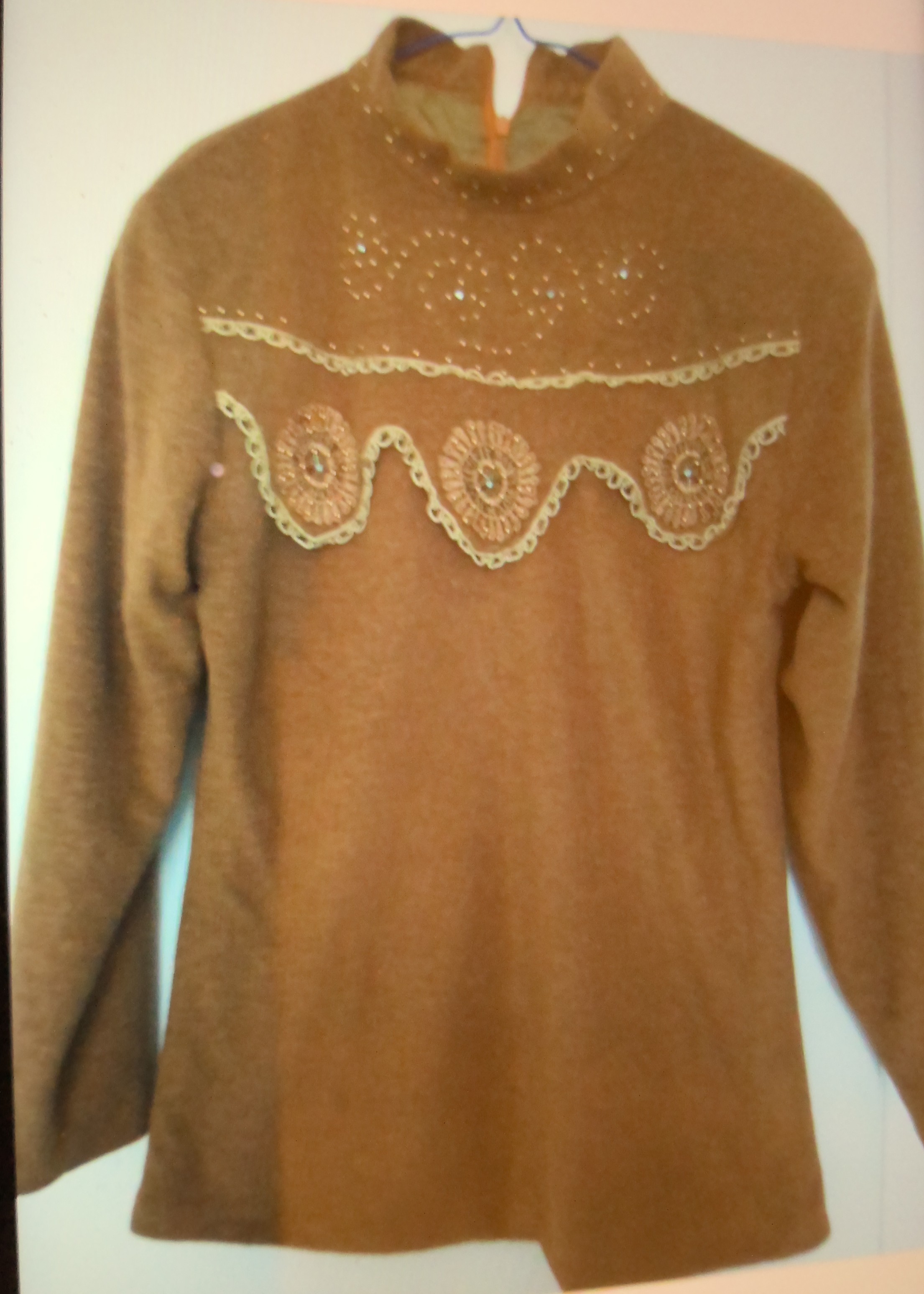 women's sweaters and coat on sale $20 each - photo 4