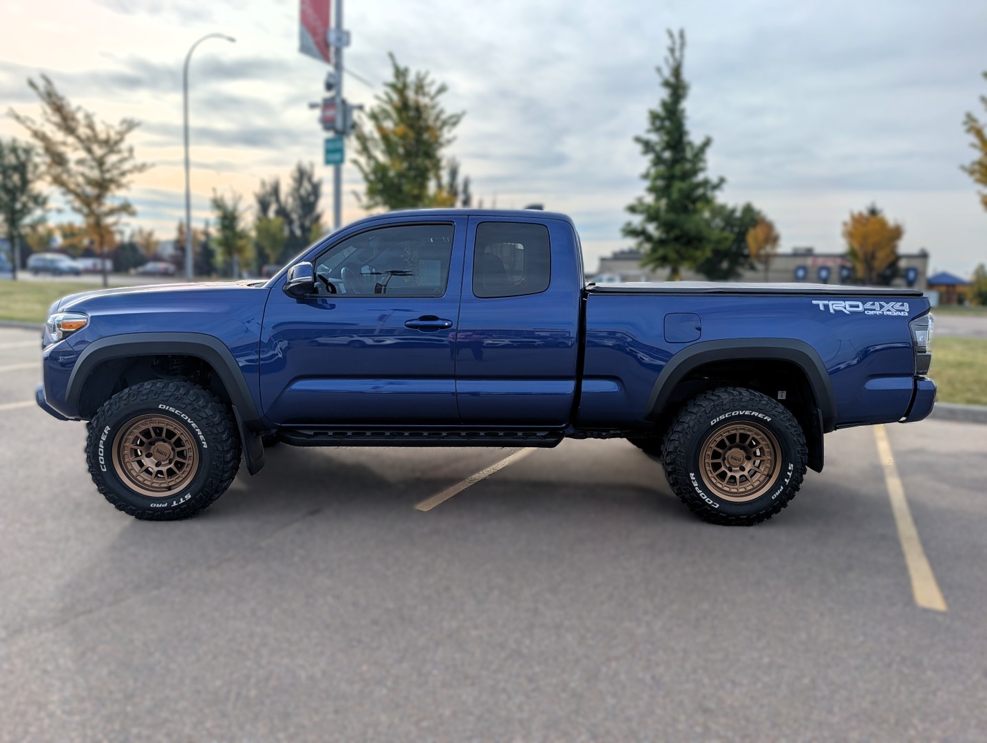 2023 Toyota Tacoma - photo 3