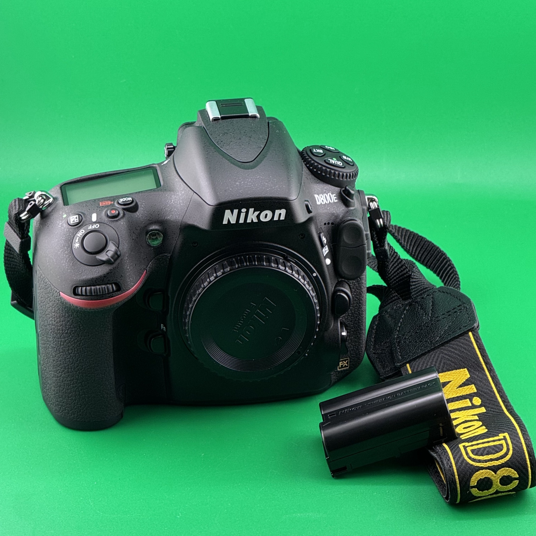 Nikon D800E - Body Only - DSLR Camera - Like New - photo 4