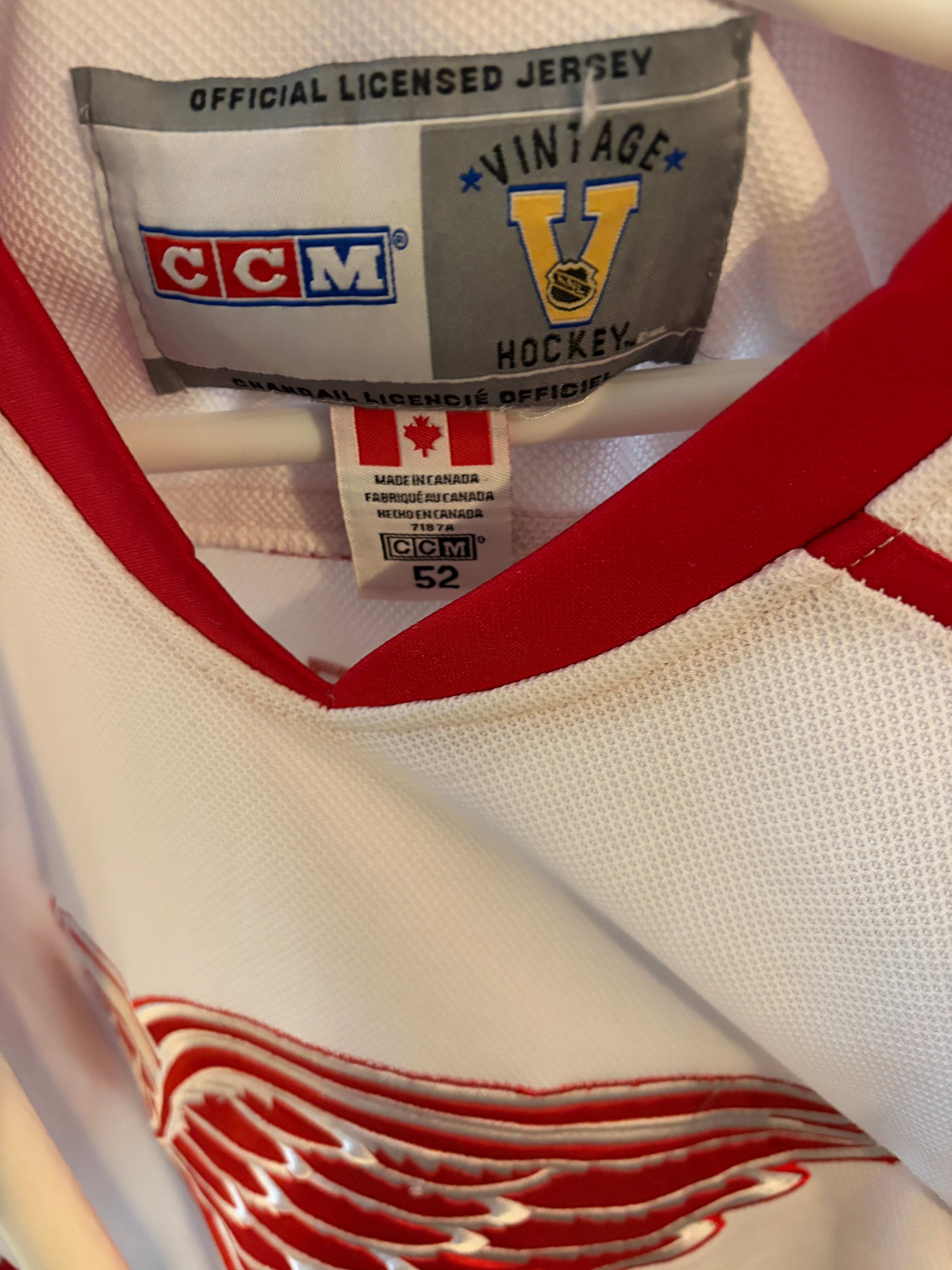 CCM Detroit Red Wings Yzerman Jersey - photo 3