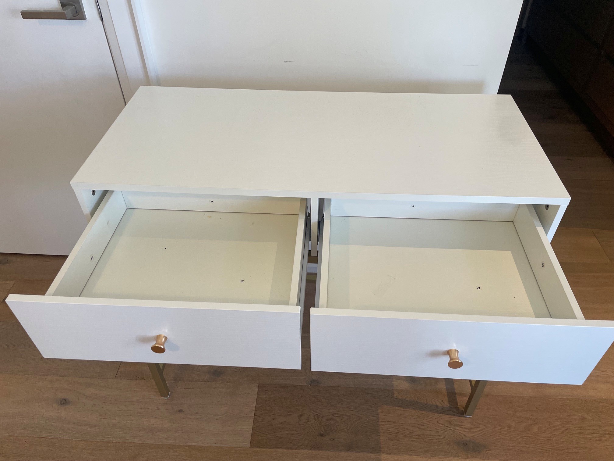 White and Gold Desk - photo 4