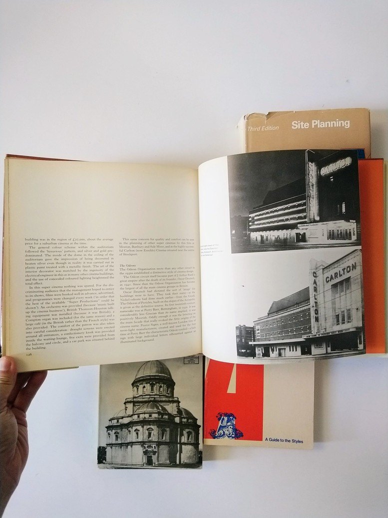 Architecture / Planning books! - photo 3