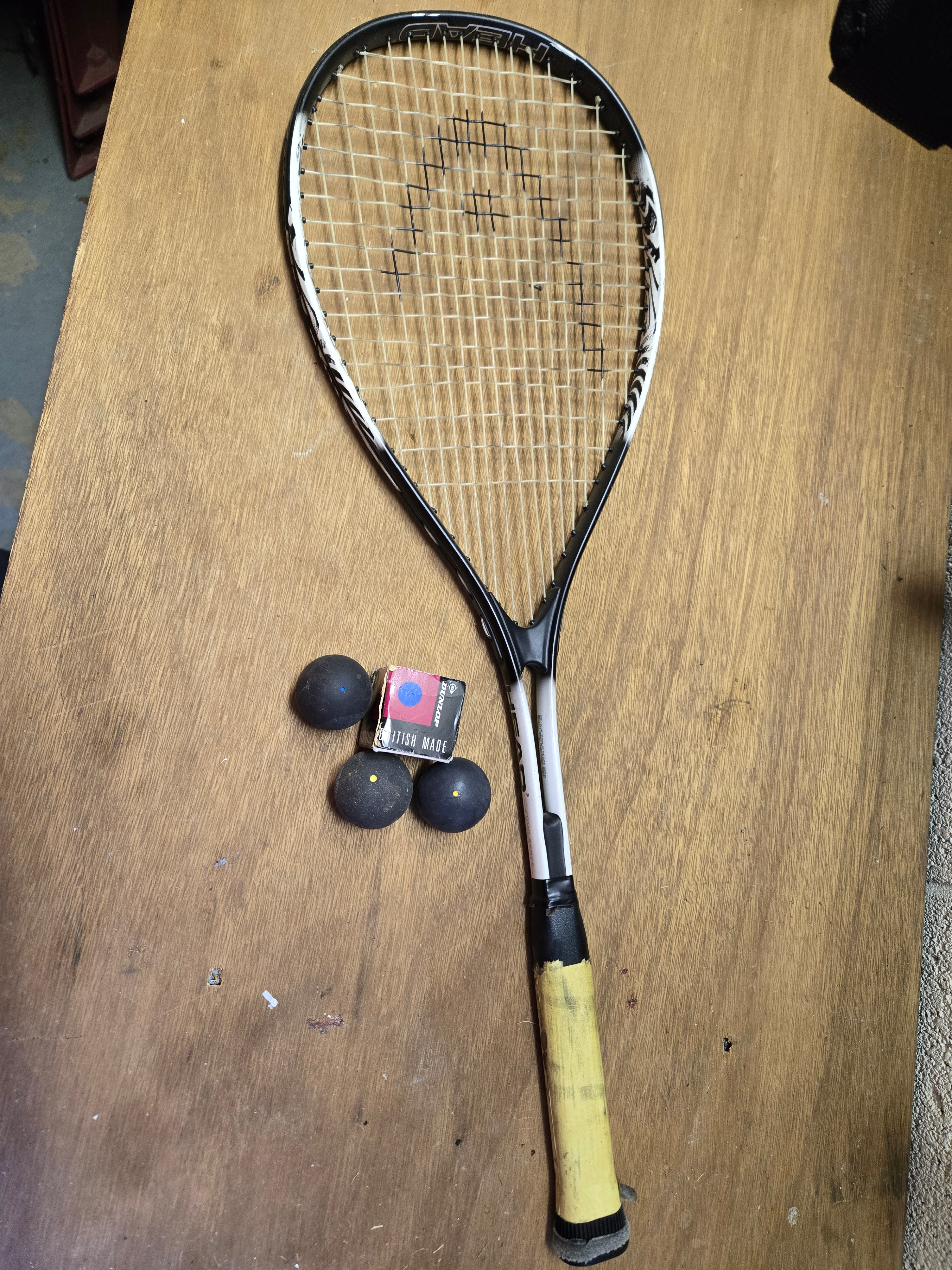 HEAD Power Dominion Squash Racquet + 3 Dunlop Balls