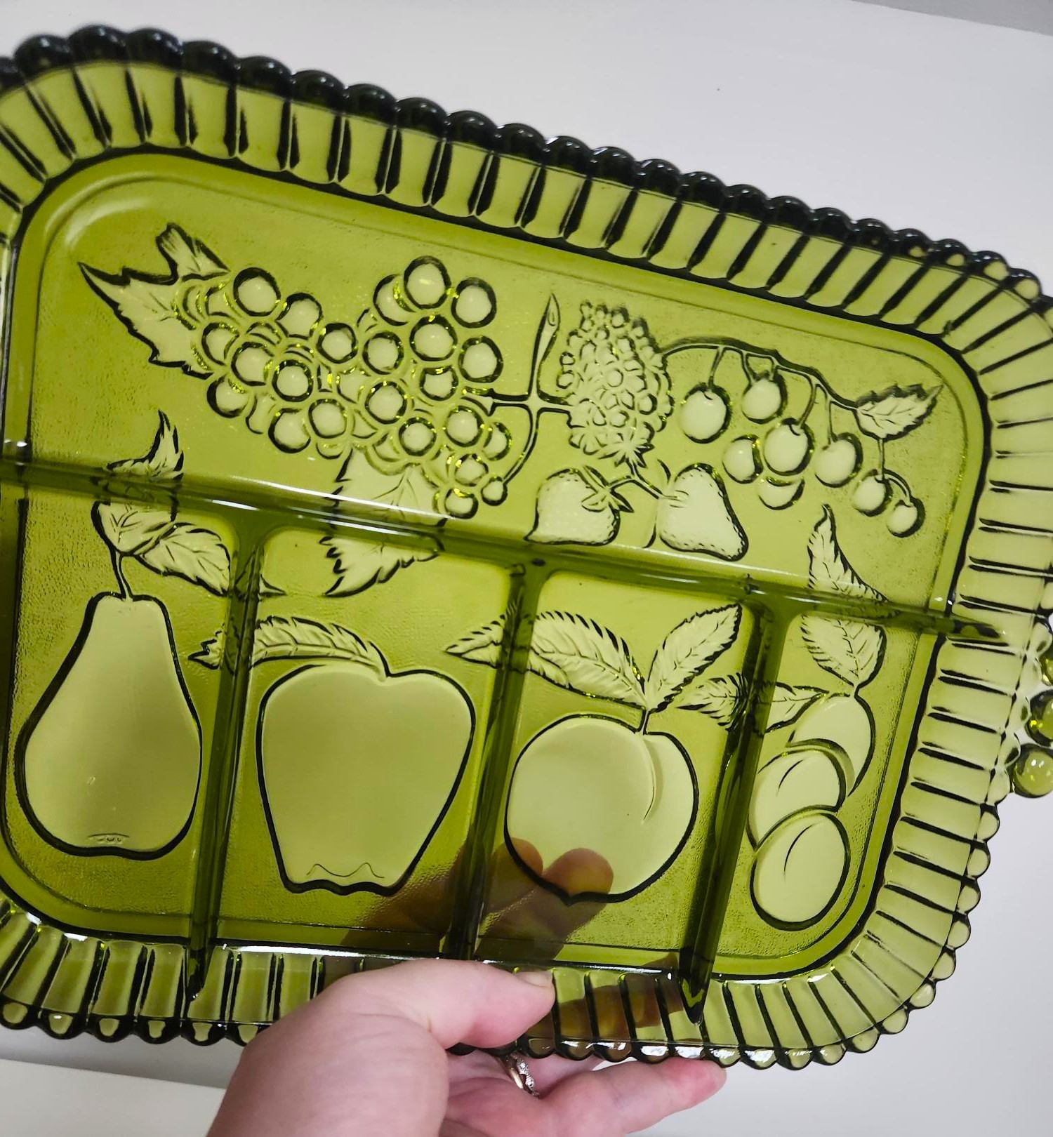 Vintage Indiana Glass Avocado Green Divided Serving Dish - photo 3