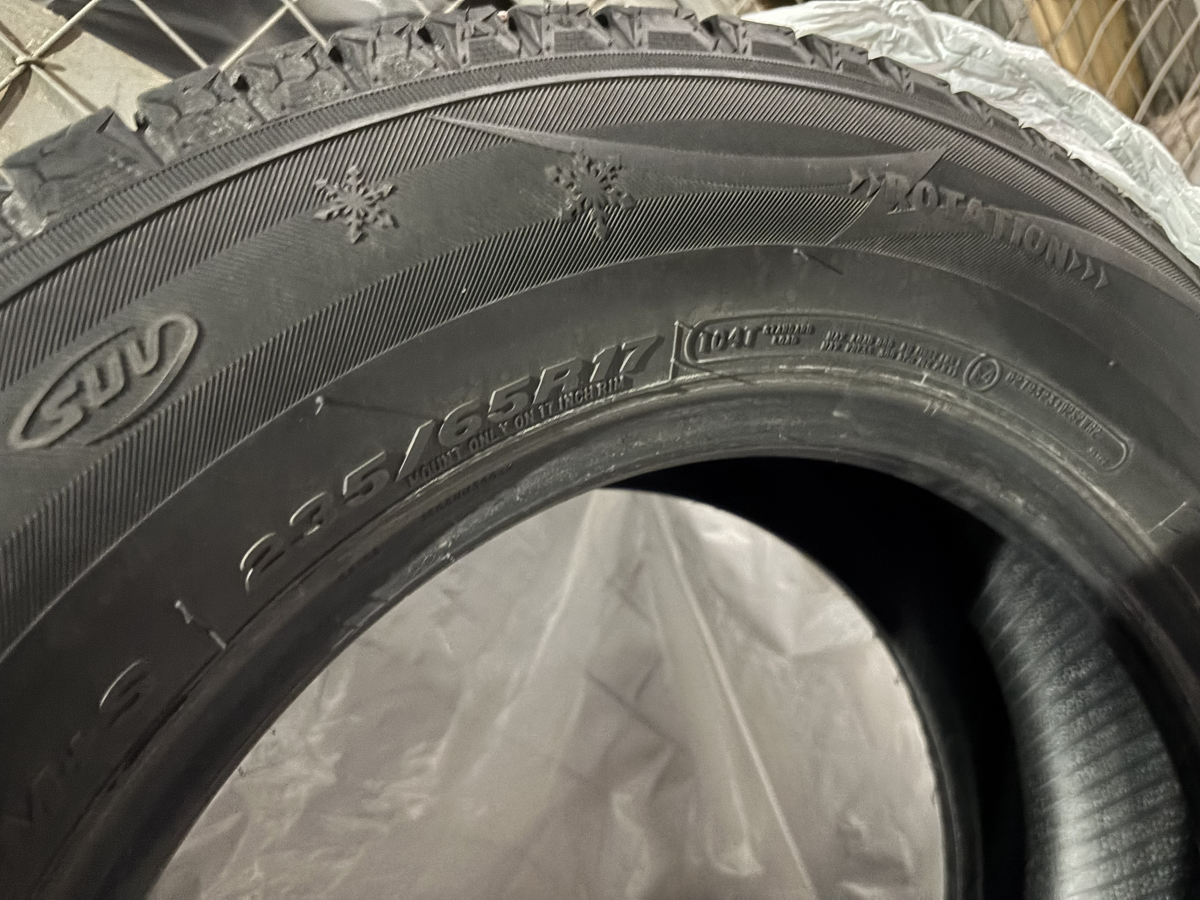 Complete Sets of 4 Tires (235/65R17) - All-Season & Winter Sets - photo 2