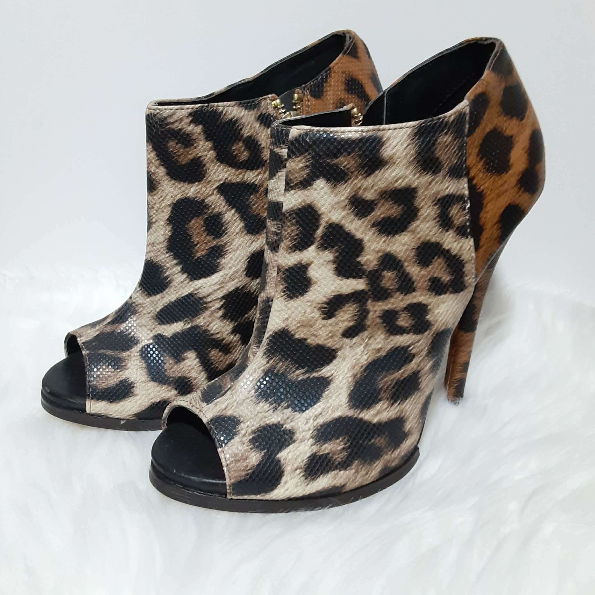 NWOT Leopard Peep Toe Side Zip Stiletto Heels Ankle Boots