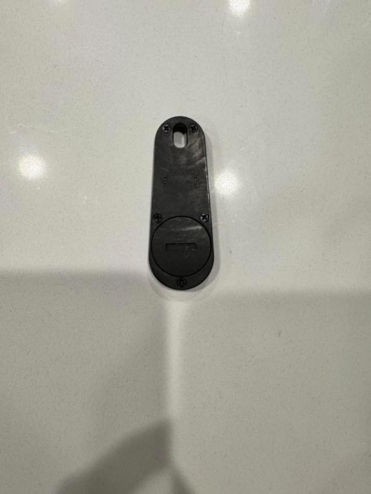 Orbitkey x Chipolo Bluetooth Tracker v2 - photo 2