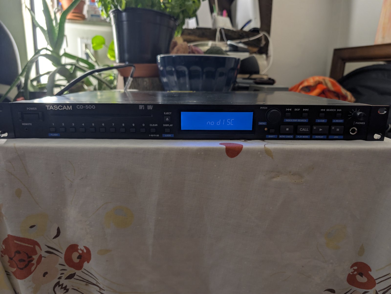 Tascam CD-500 Rackmount Pro CD/MP3 Player w/ Remote - photo 3