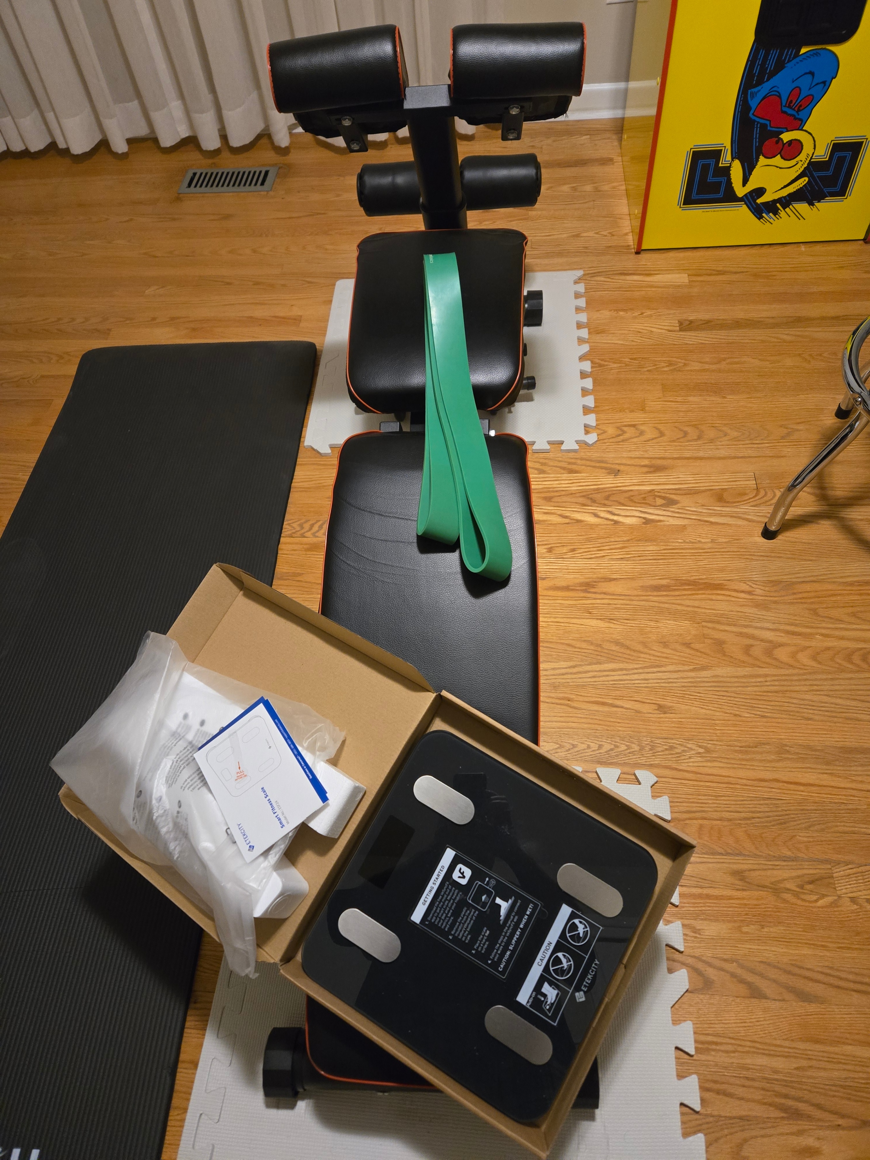 Gym Set: Adjustable Workout Bench, Smart Scale, Resistance band