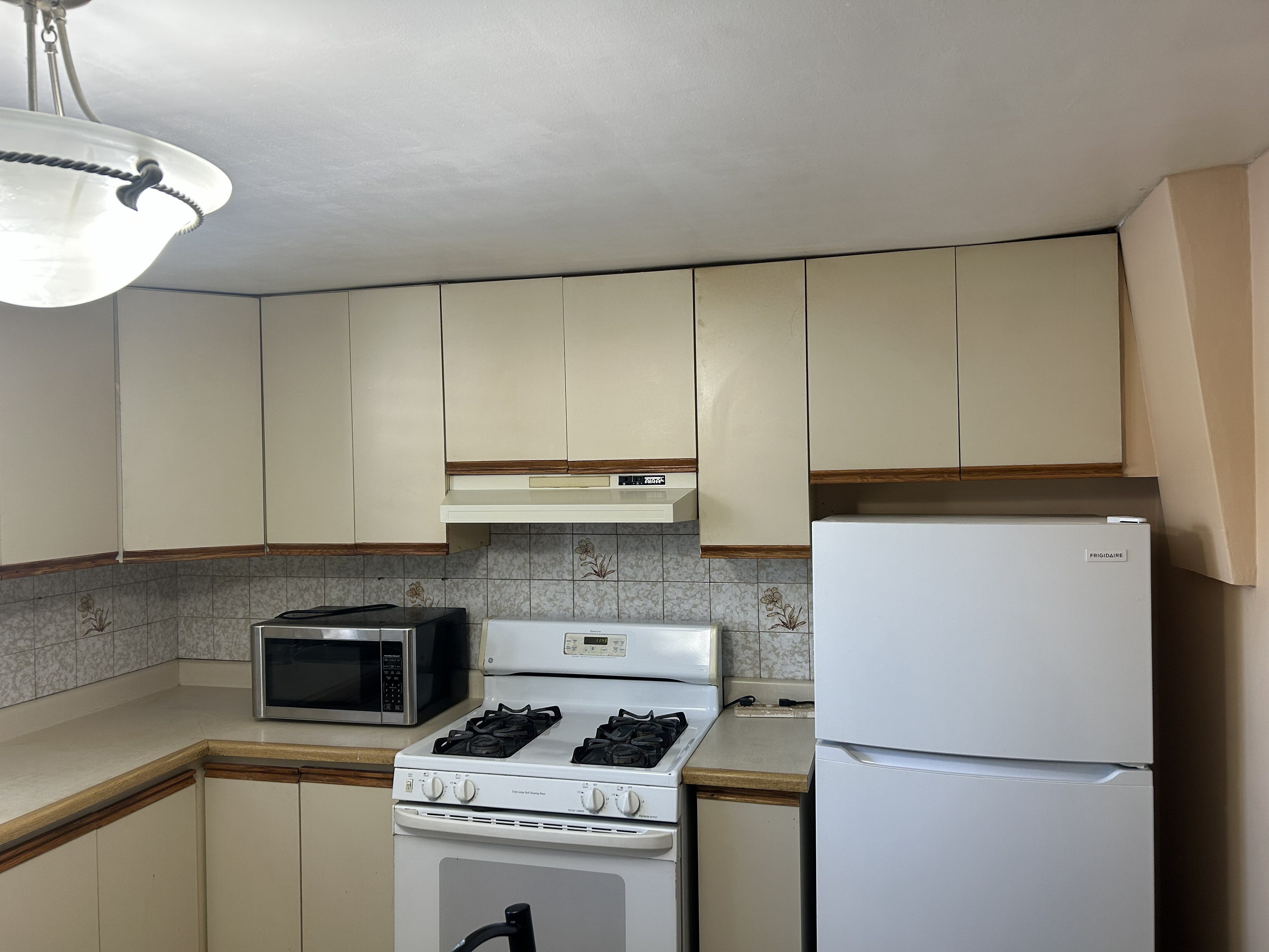 Two bedroom basement apt for rent from November 1st, 2026. - photo 3