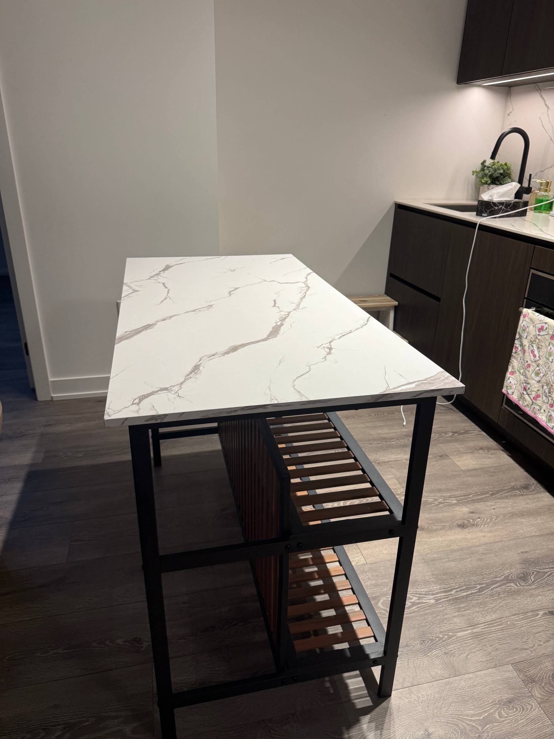 Kitchen island with shelves - photo 3