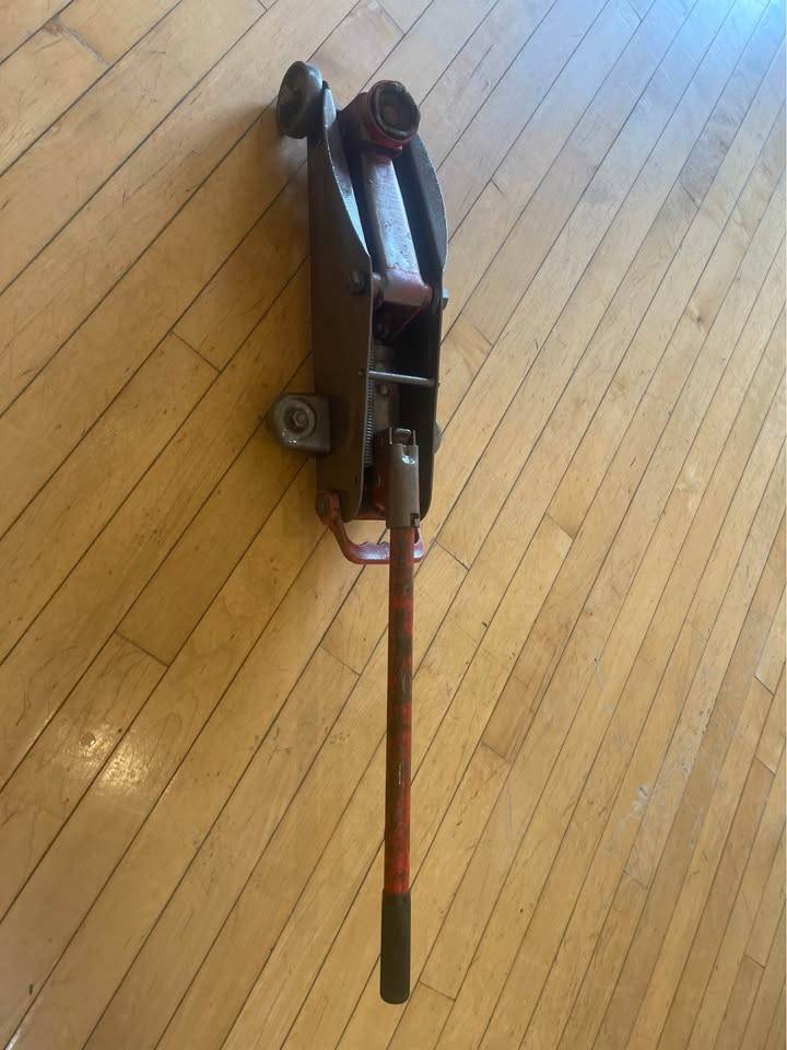 3 Husky Tonne car jack - photo 2