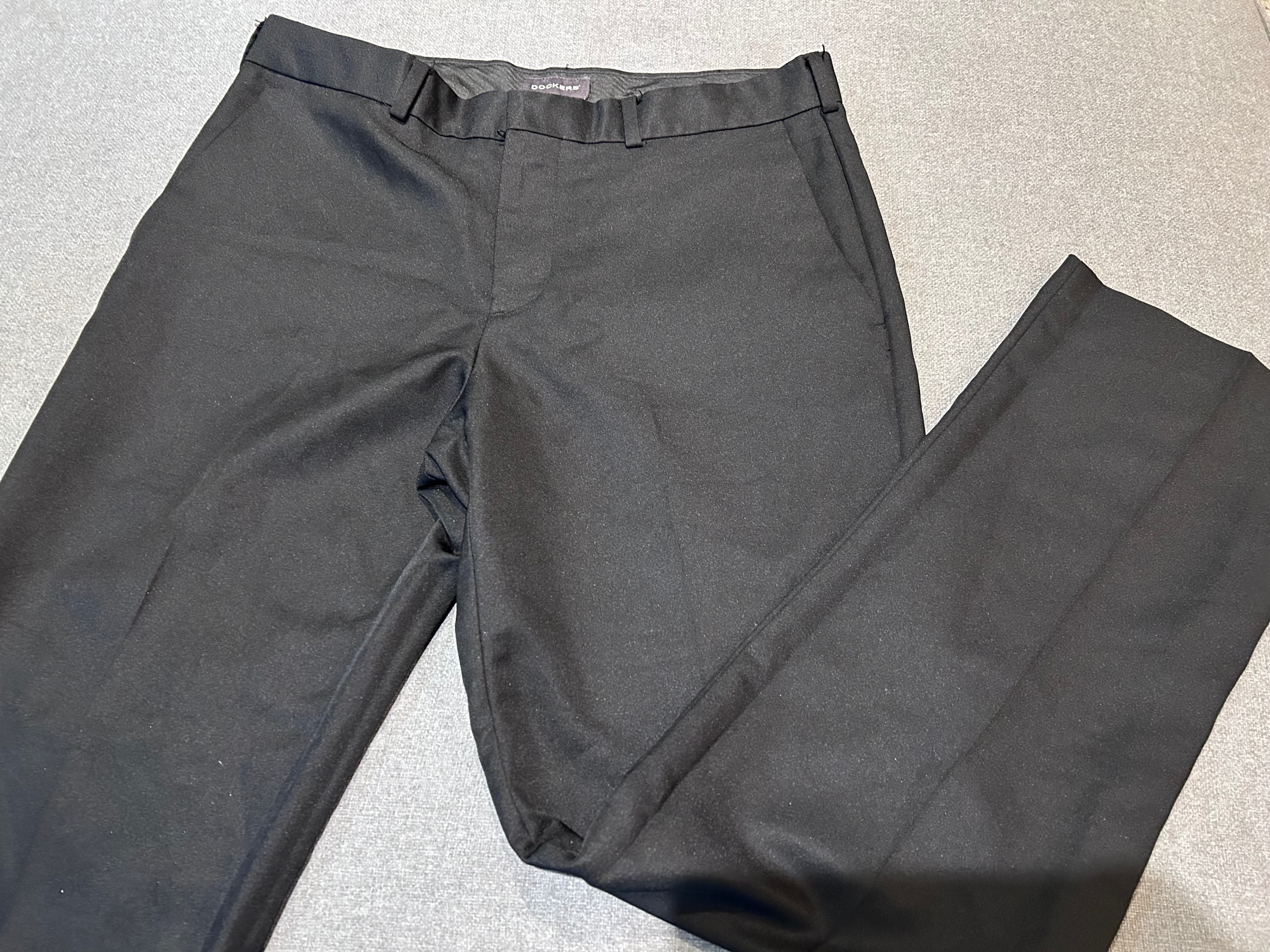 Dockers Mens 32/30 Black Dress pants preloved