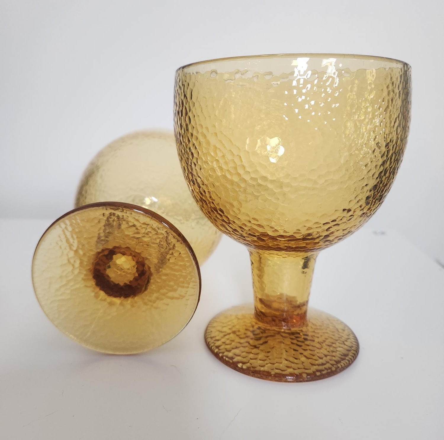 Pair of Vintage Amber Glass Pebble-textured Goblets - photo 2