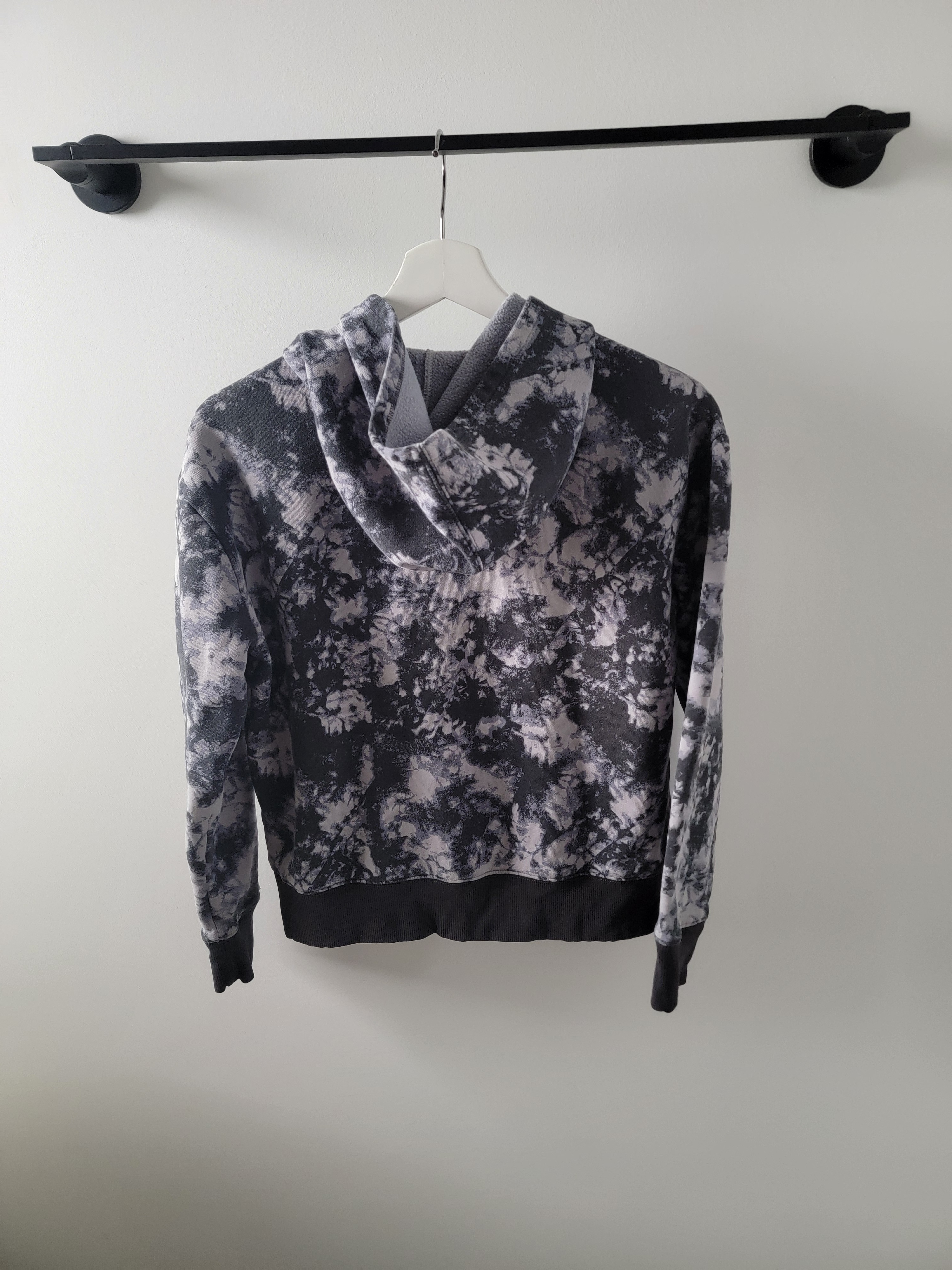 Kids XS hoodie in brand new condition (measurements in ad) - photo 2