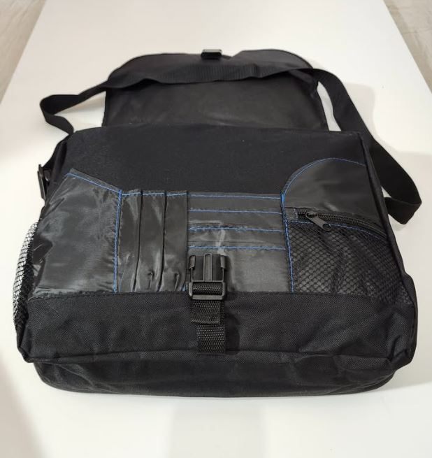 Laptop Bag Brand New 17”x13” - photo 2