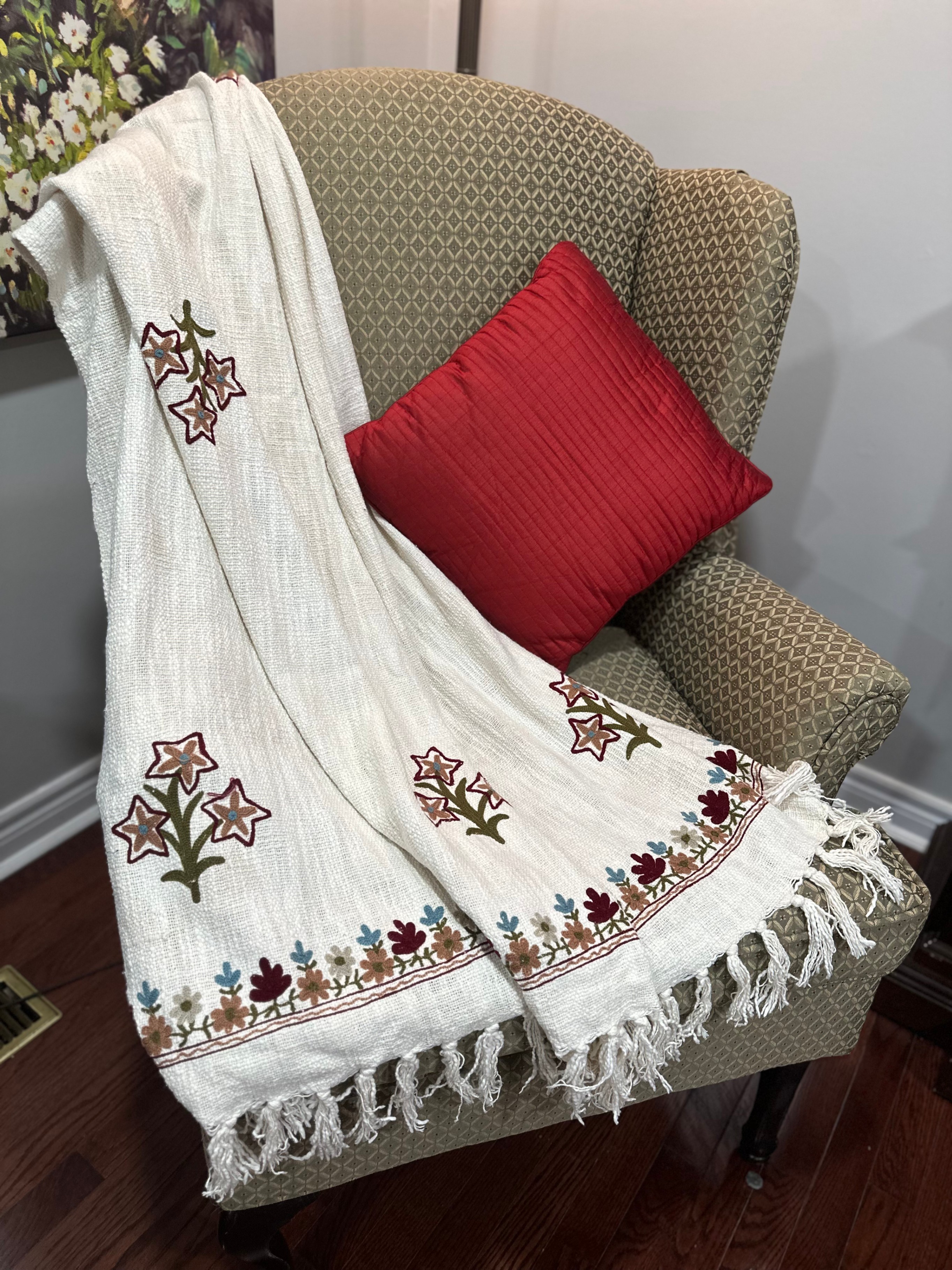 Brand New • Throw Blanket • Soft Fabric • Steal Deal - photo 3
