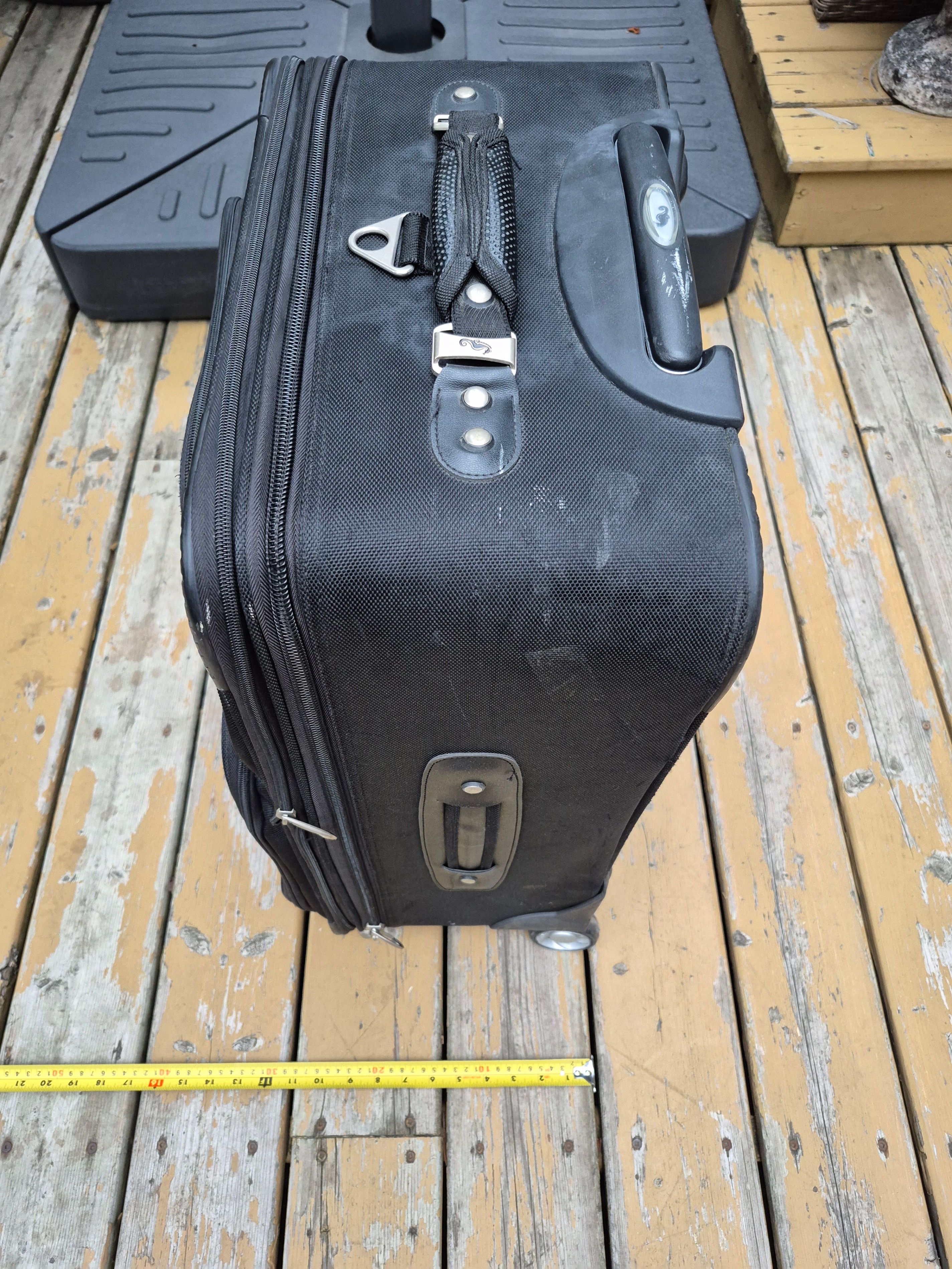Atlantic Luggage 27H x 16W x 11-12D Inches - photo 2