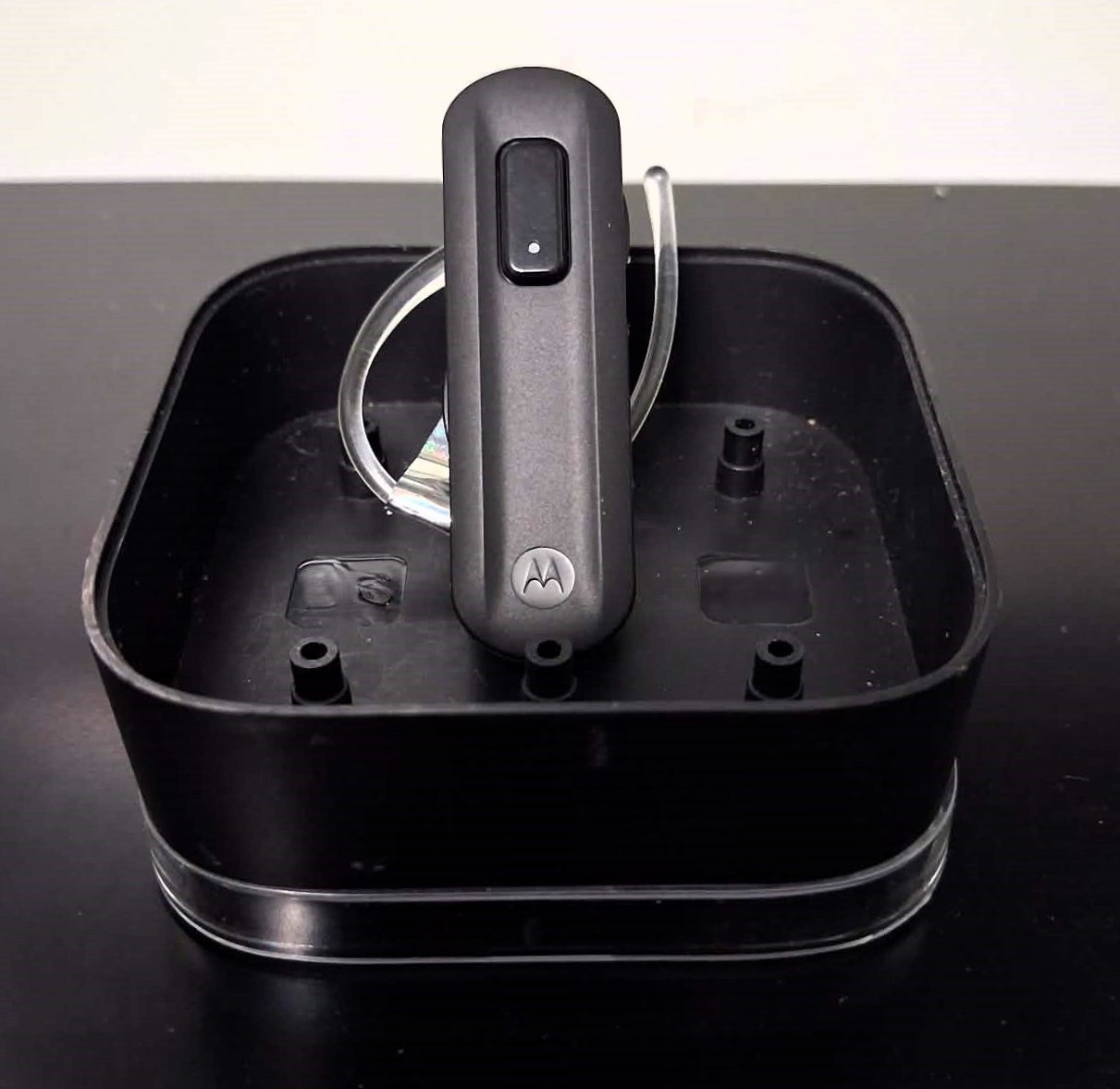 New Motorola H270 Wireless Bluetooth Headset/Earpiece