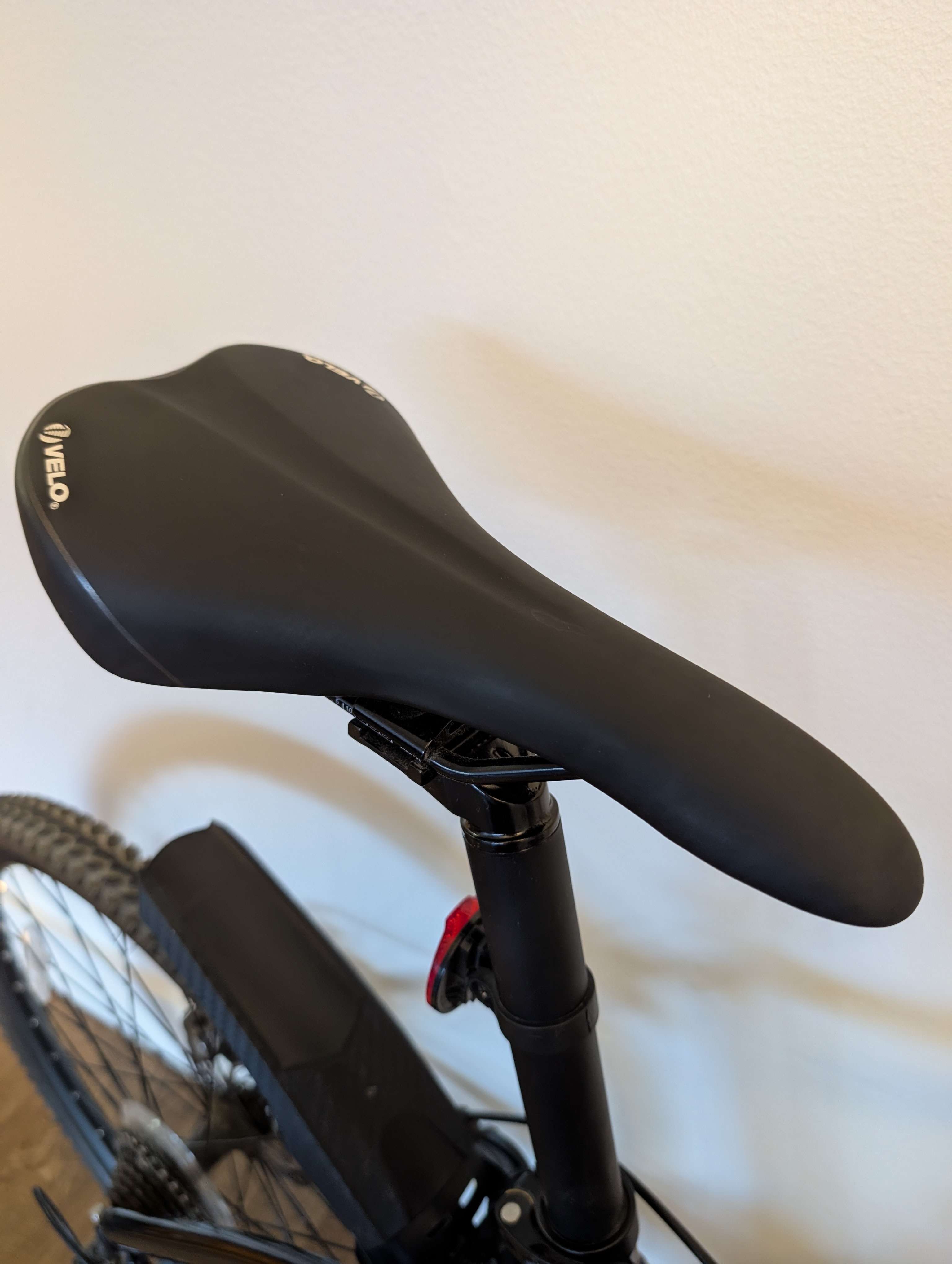 Northrock XCW 26" Hybrid Bike (Stored Indoors, Like New) - photo 5