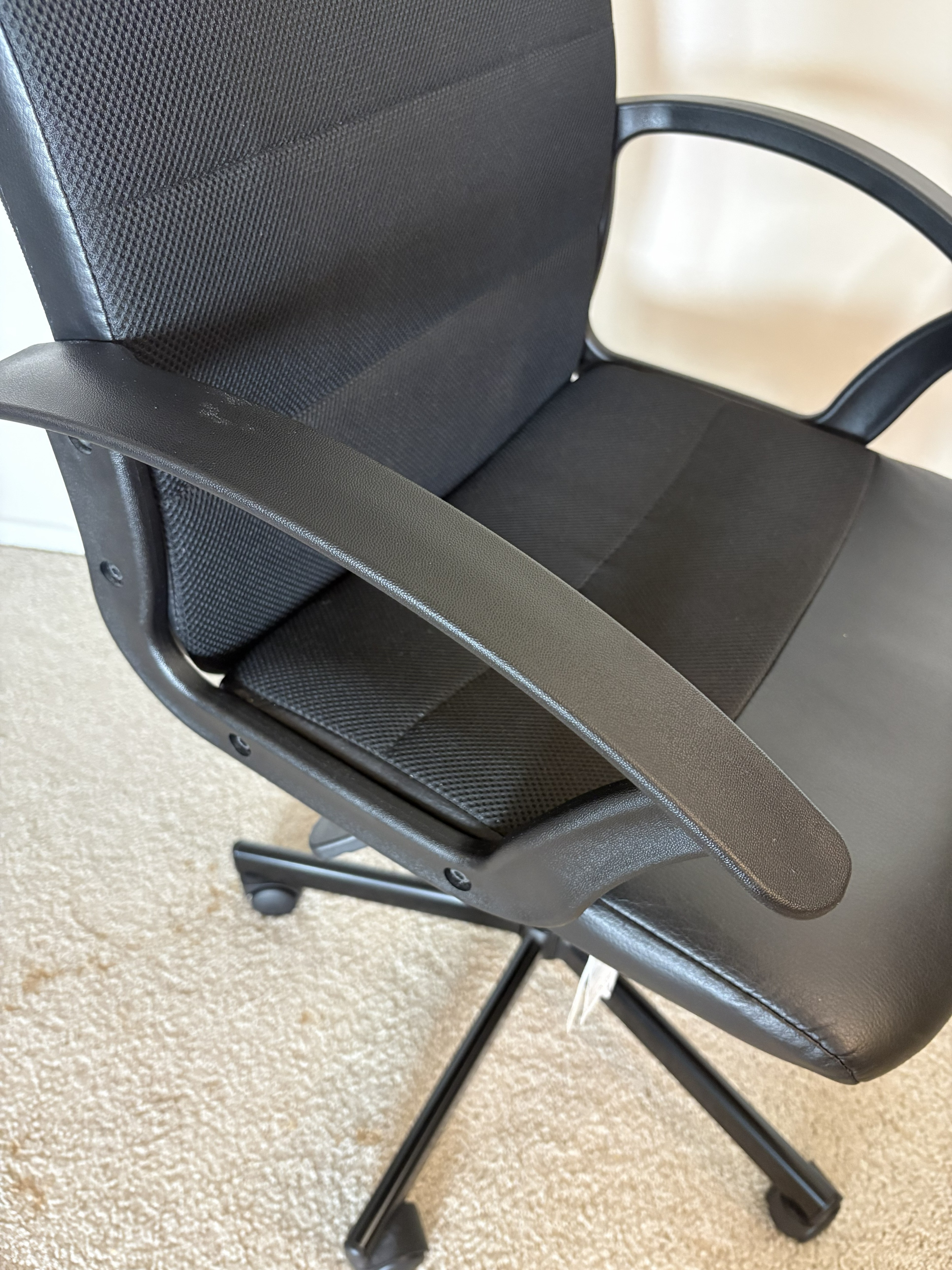 Black Adjustable Office Chair - photo 2