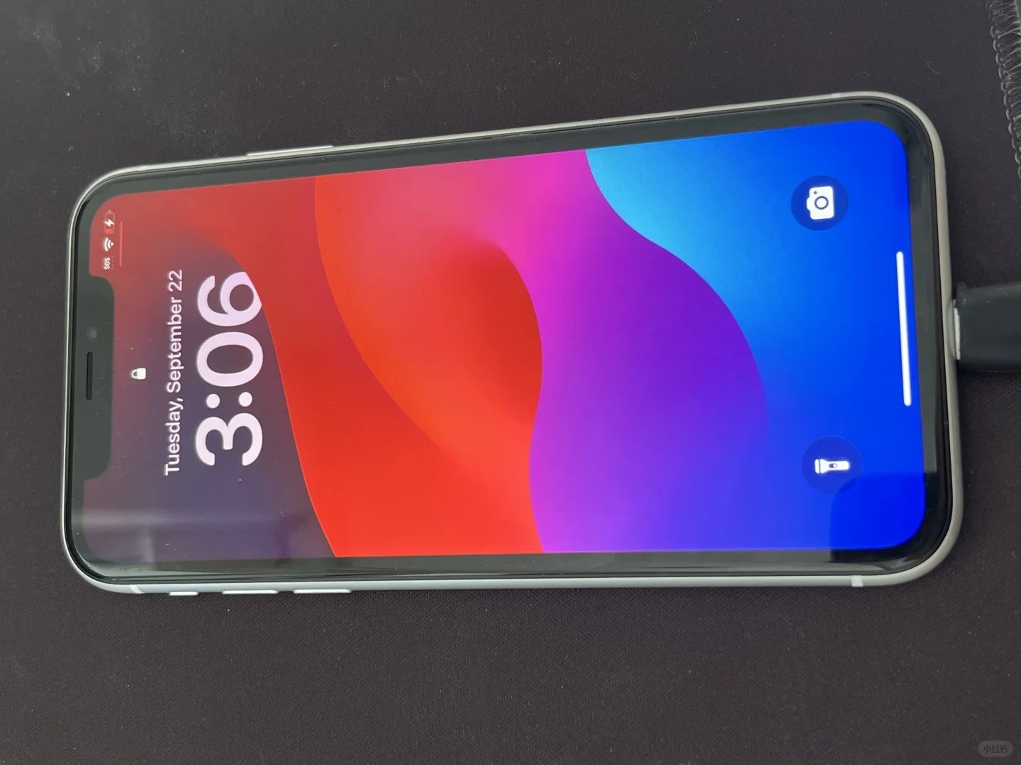 iPhone XR 64GB – Unlocked – Battery 97% – $210