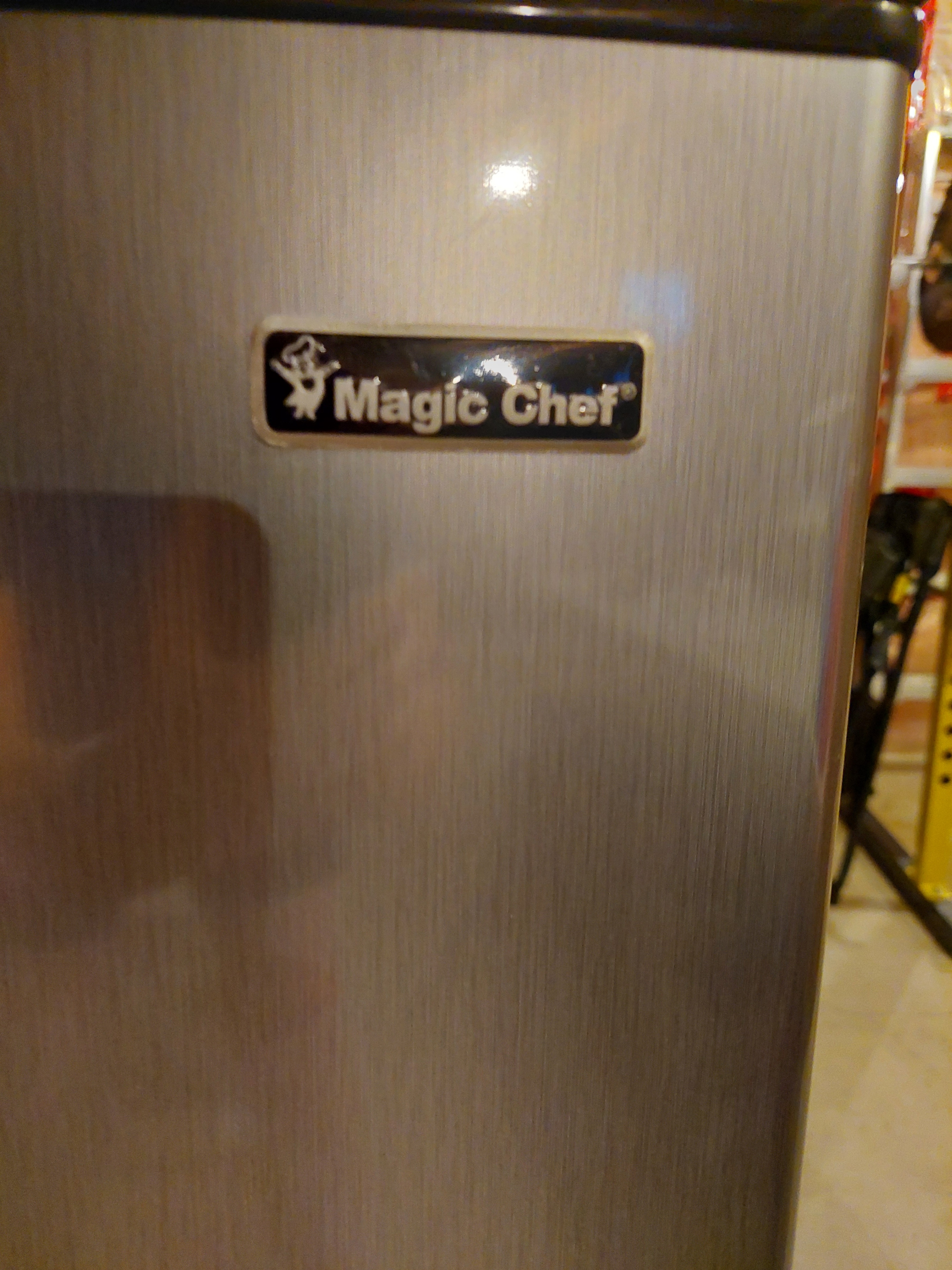 Magic Chef 4.5 Cu. Ft. Two Door Mini Fridge - photo 2