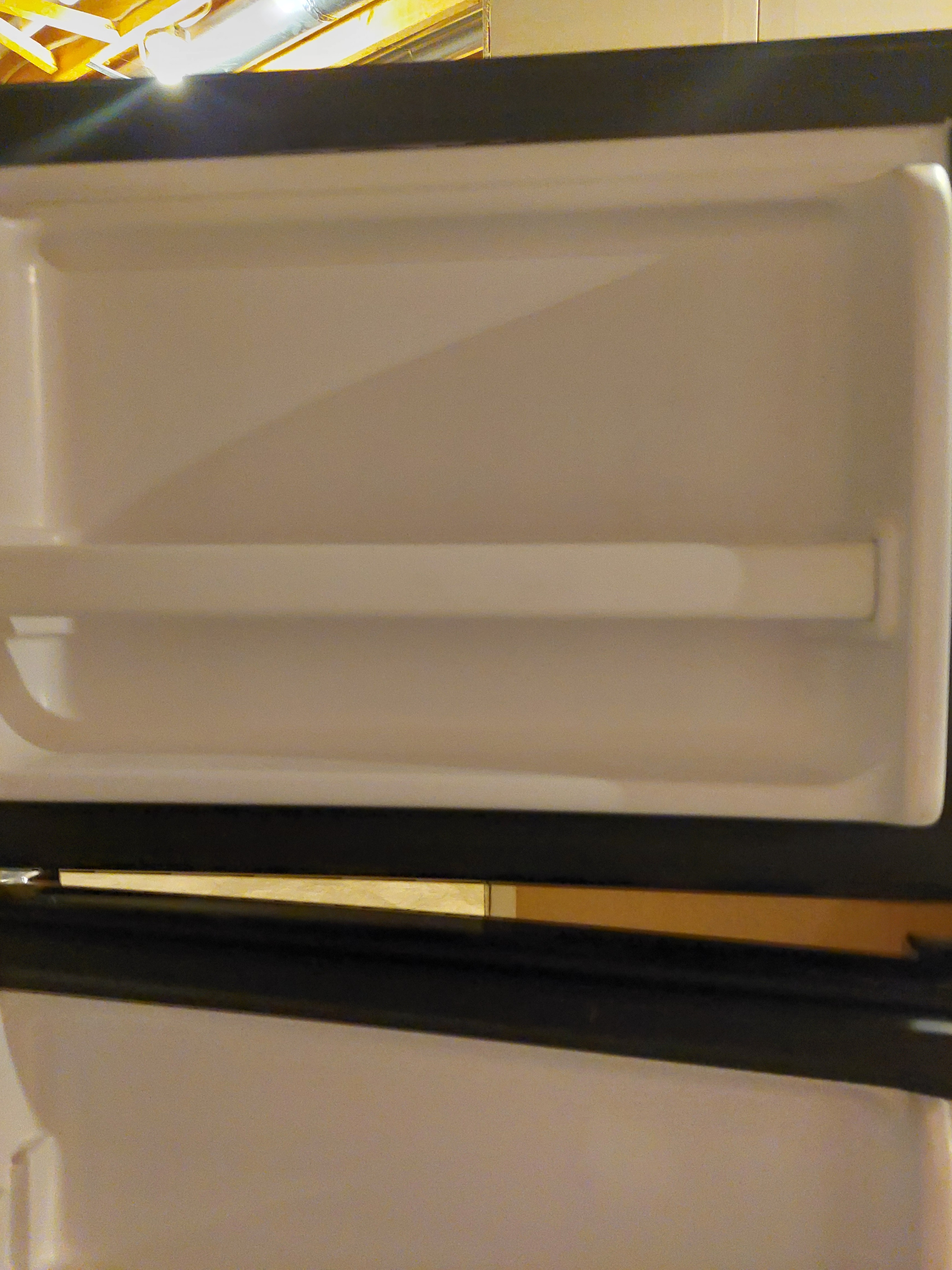 Magic Chef 4.5 Cu. Ft. Two Door Mini Fridge - photo 4