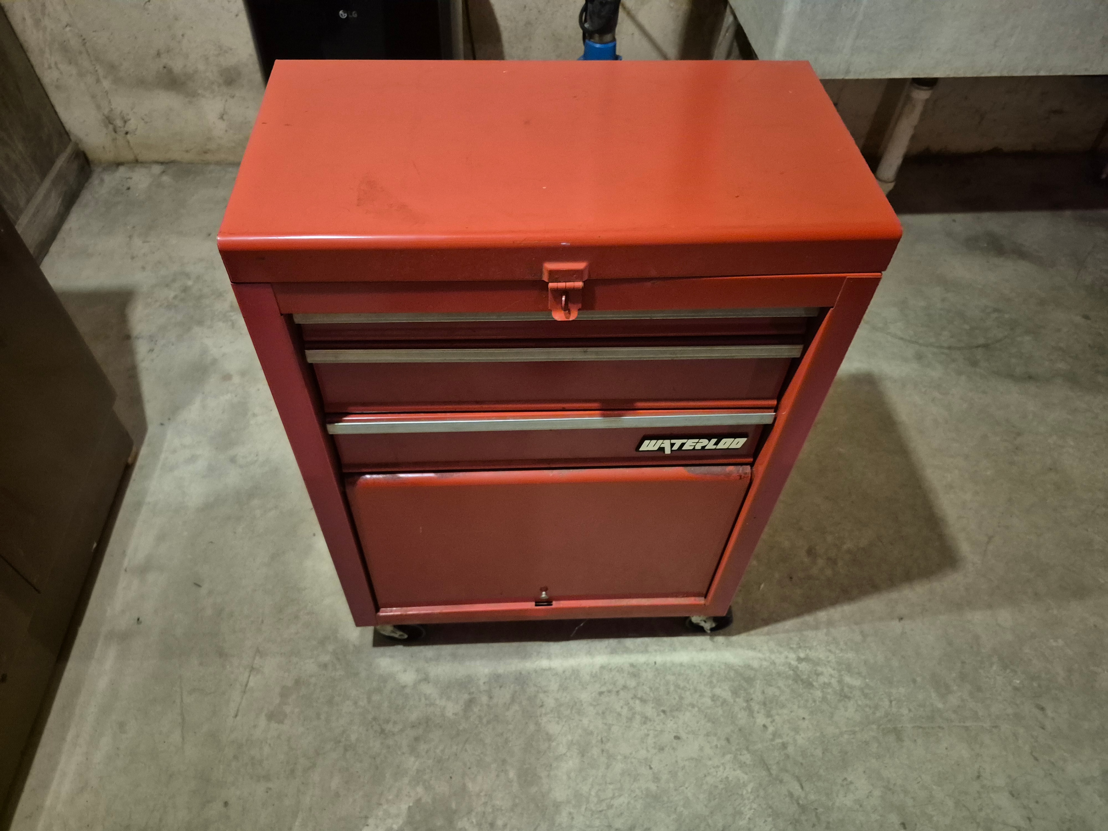 Waterloo Rolling Tool Chest with Tools