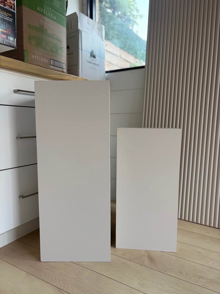 Event Decor Set – Fluted Backdrop, Plinths & Textured Panel - photo 3