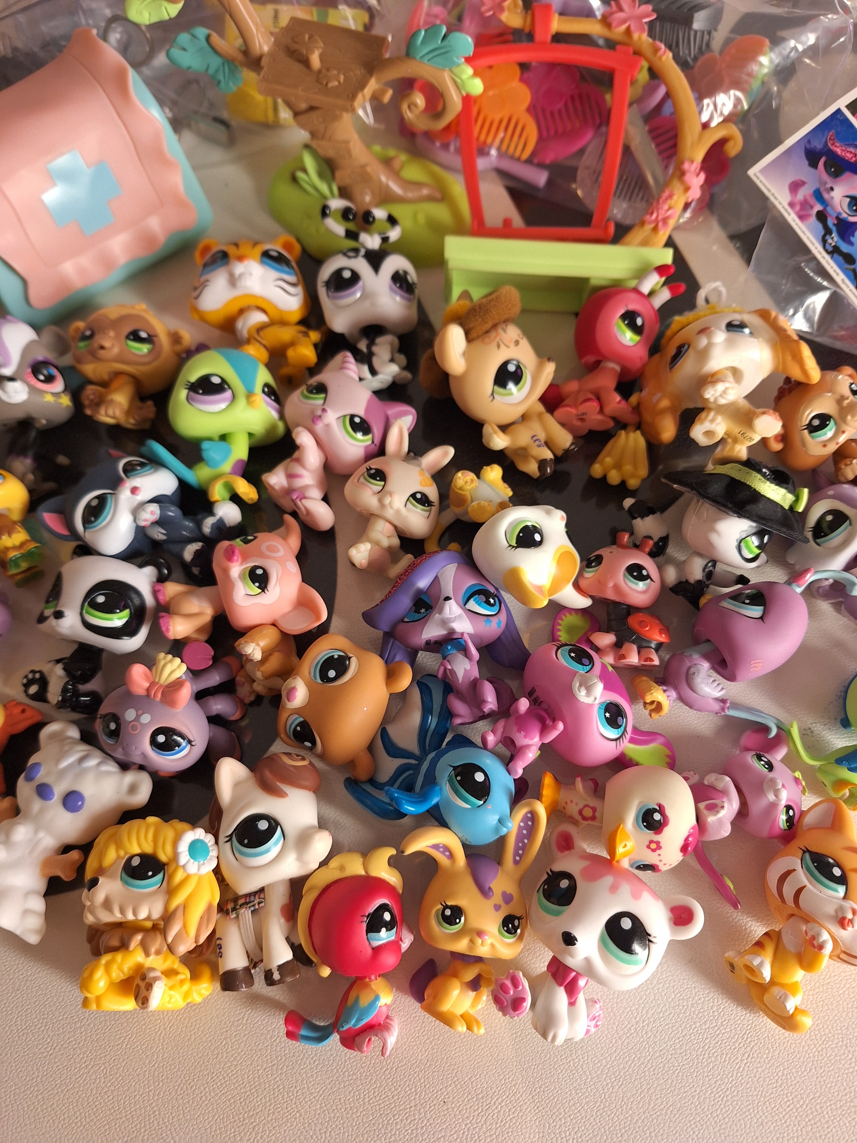 Littlest Pet Shop figures - photo 5