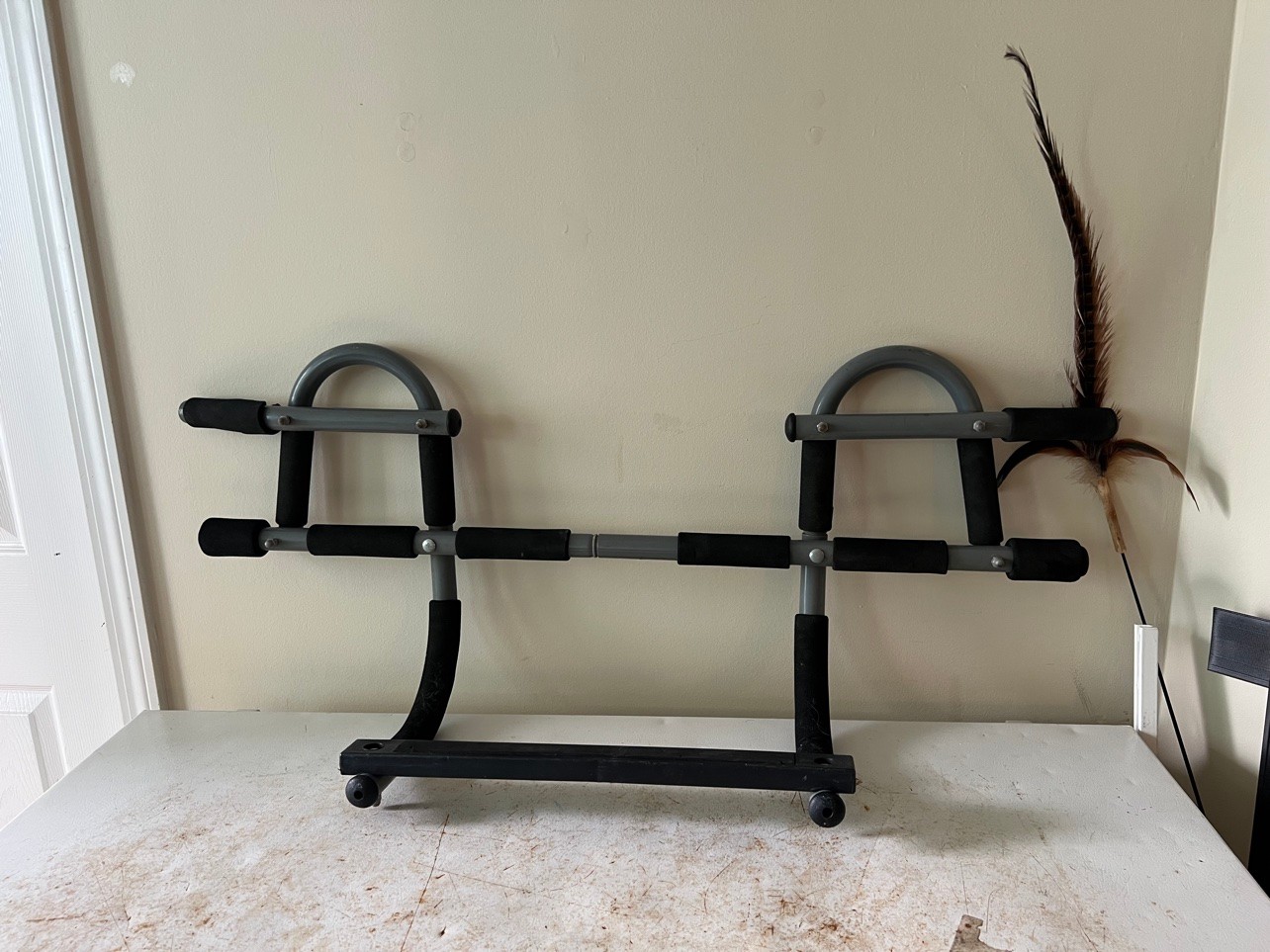 Doorway Pull-Up Bar - Multi-Grip Chin-Up Bar (No Screws)