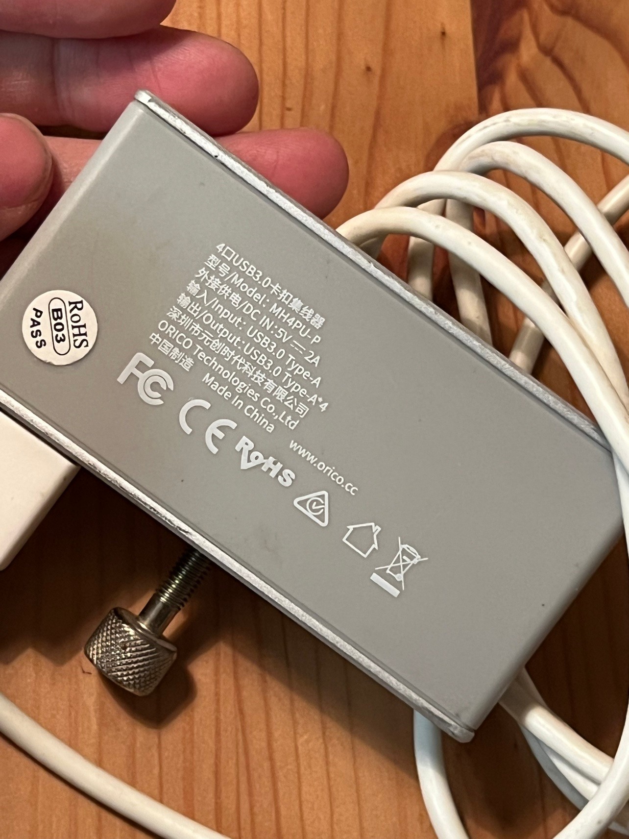 ORICO 4-Port USB 3.0 Clamp Hub - Desk/Mountable (9/10)